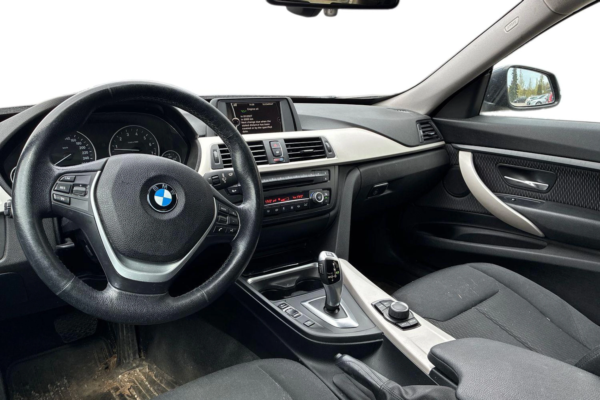 sininen BMW 320 Gran Turismo 2014 kuva 3.