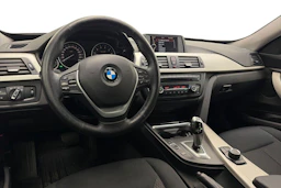 sininen BMW 320 Gran Turismo 2014 kuva 6.
