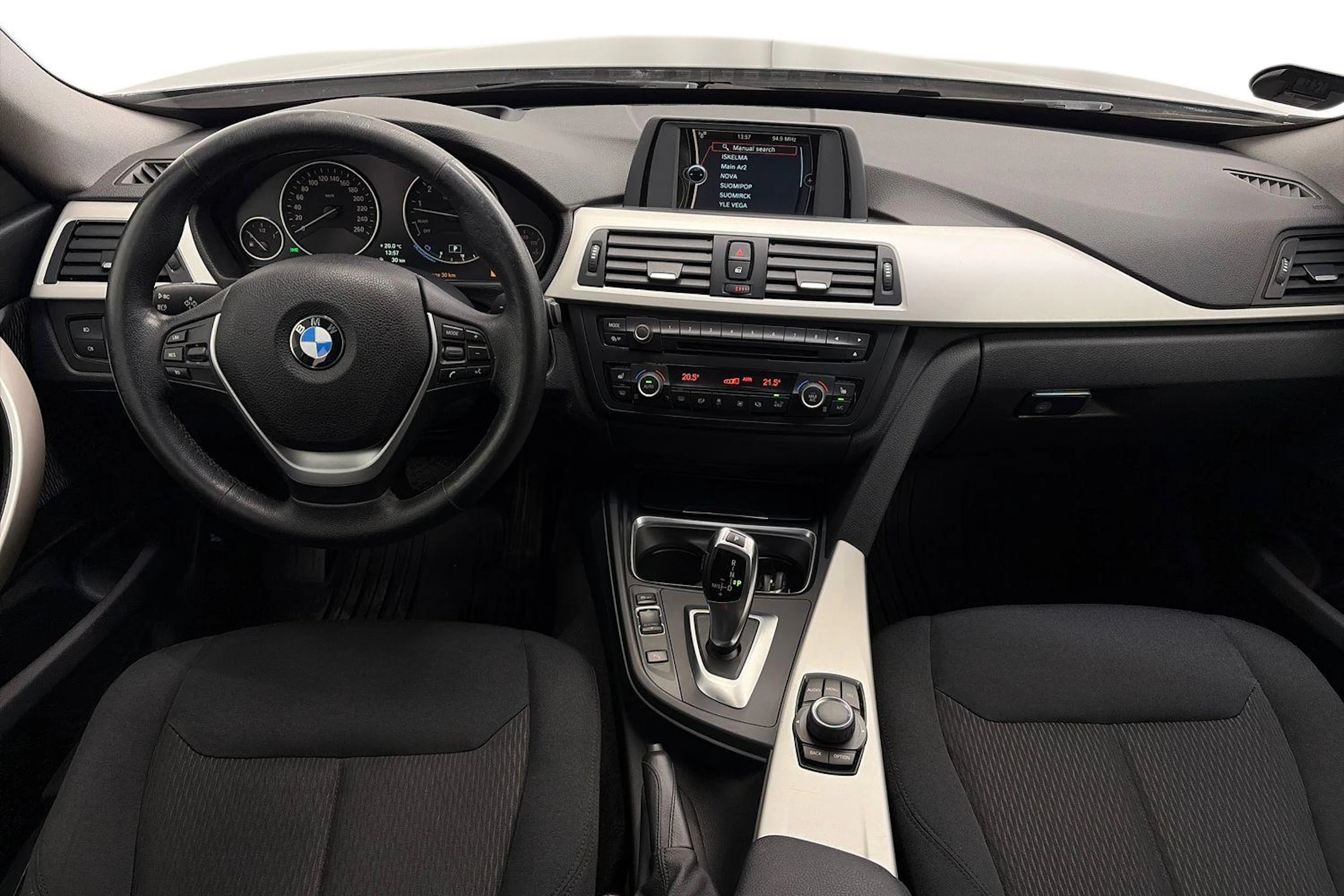 sininen BMW 320 Gran Turismo 2014 kuva 7.