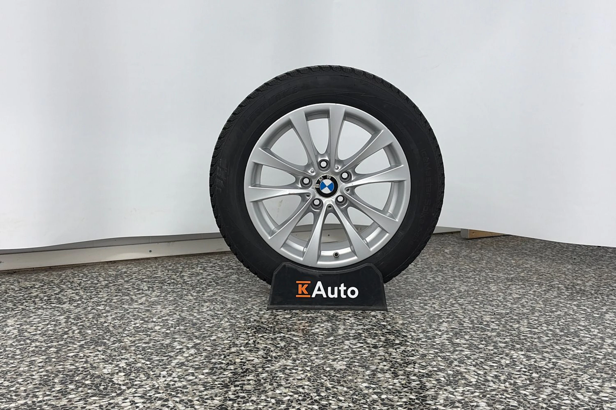sininen BMW 320 Gran Turismo 2014 kuva 10.