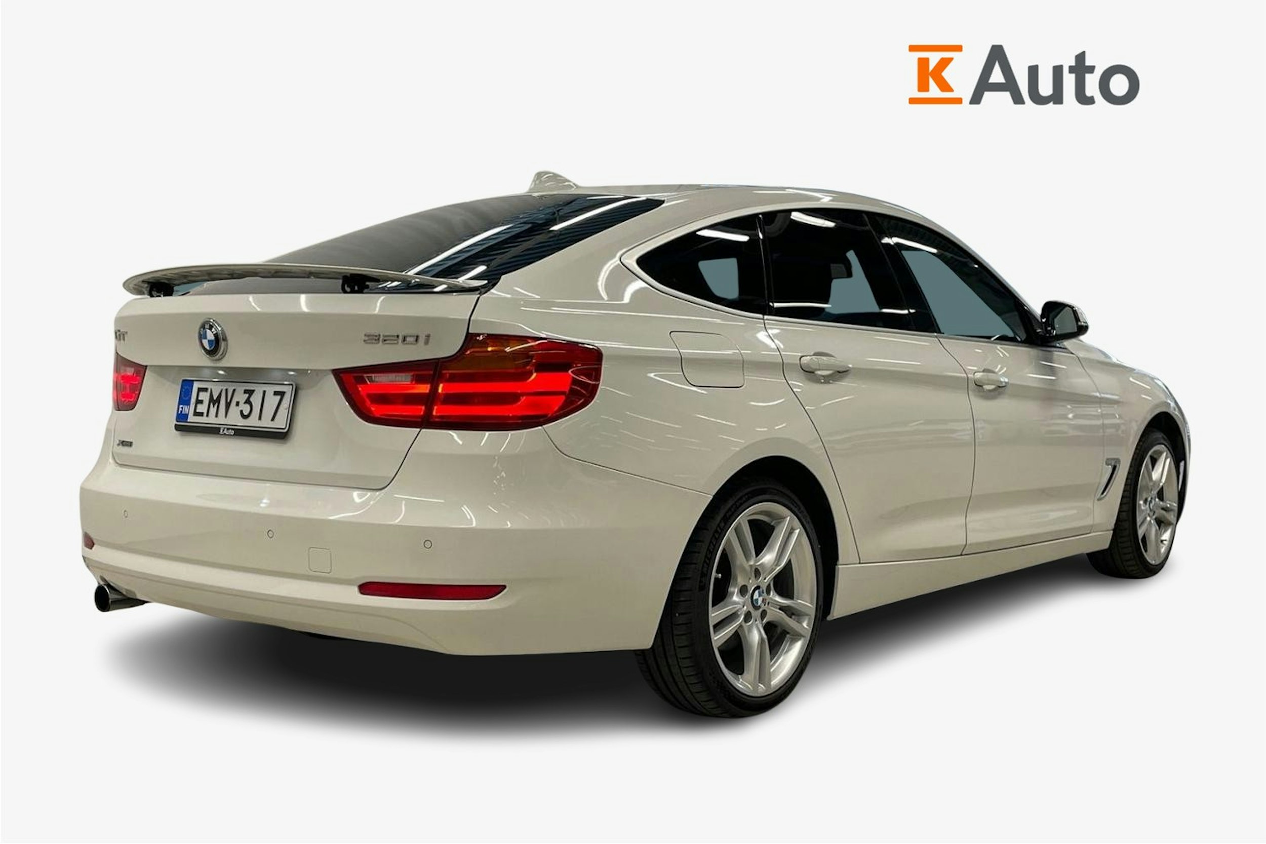 valkoinen BMW 320 Gran Turismo 2014 kuva 2.