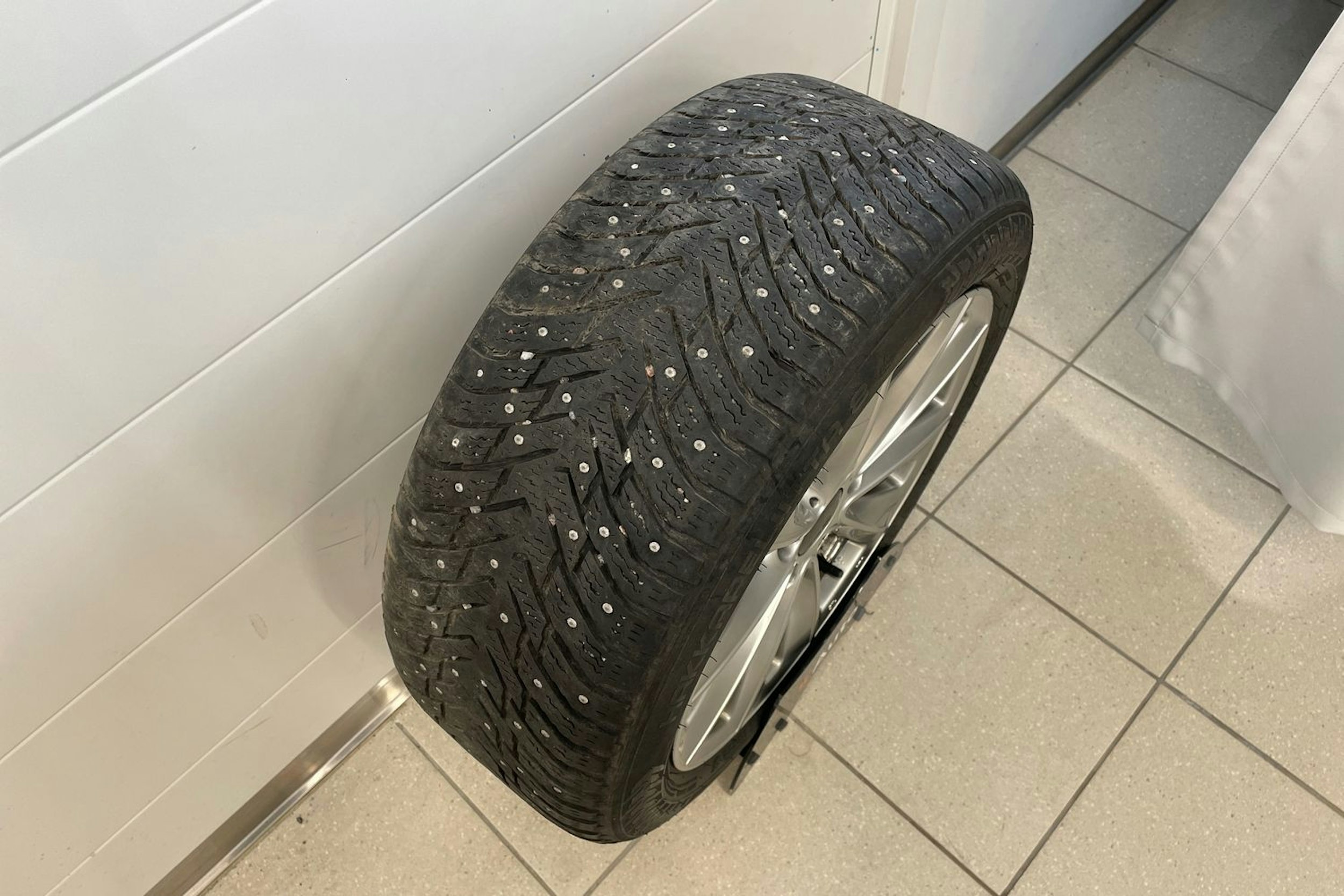 valkoinen BMW 320 Gran Turismo 2014 kuva 23.