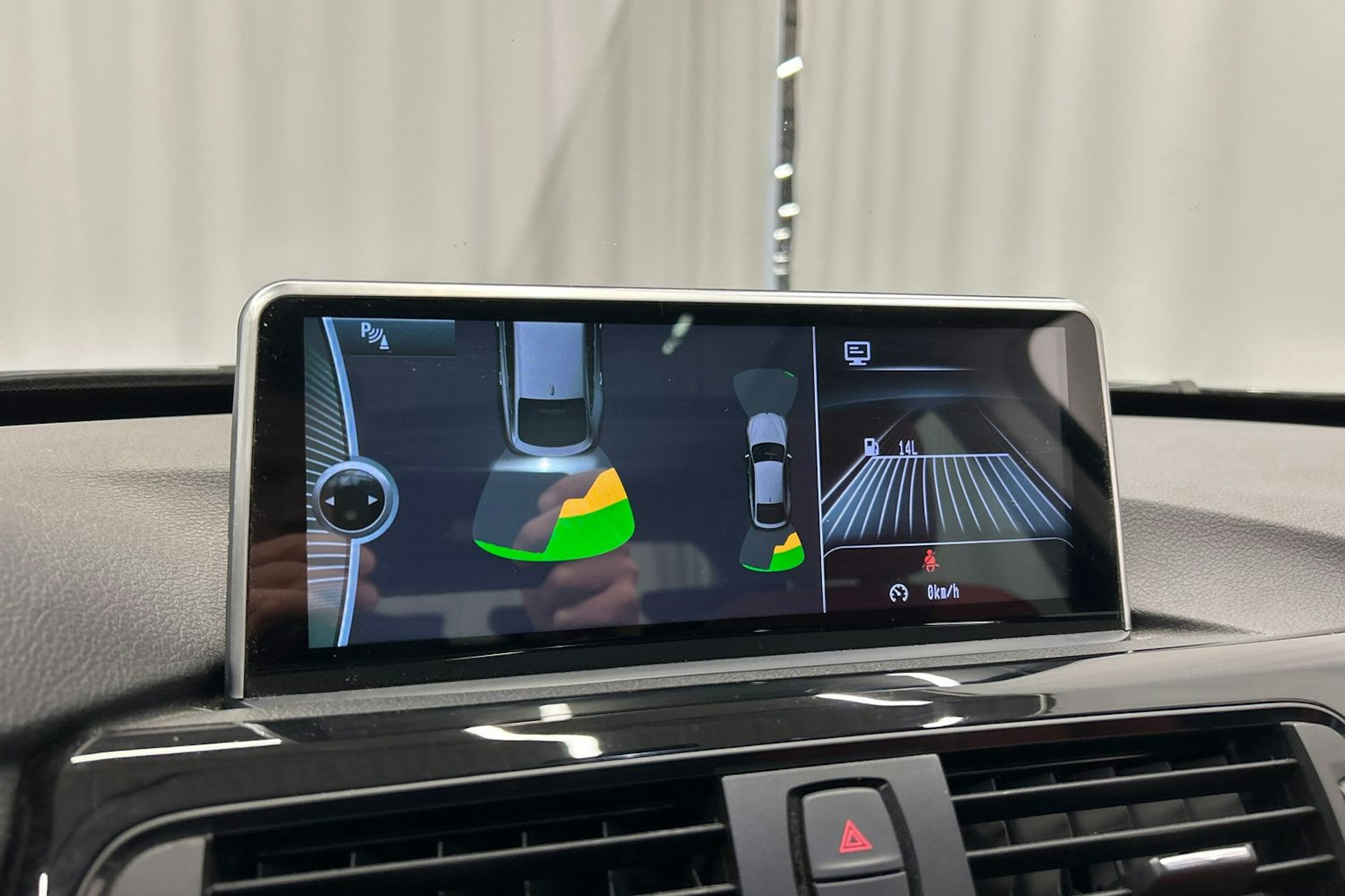 harmaa BMW 320 Gran Turismo 2014 kuva 21.