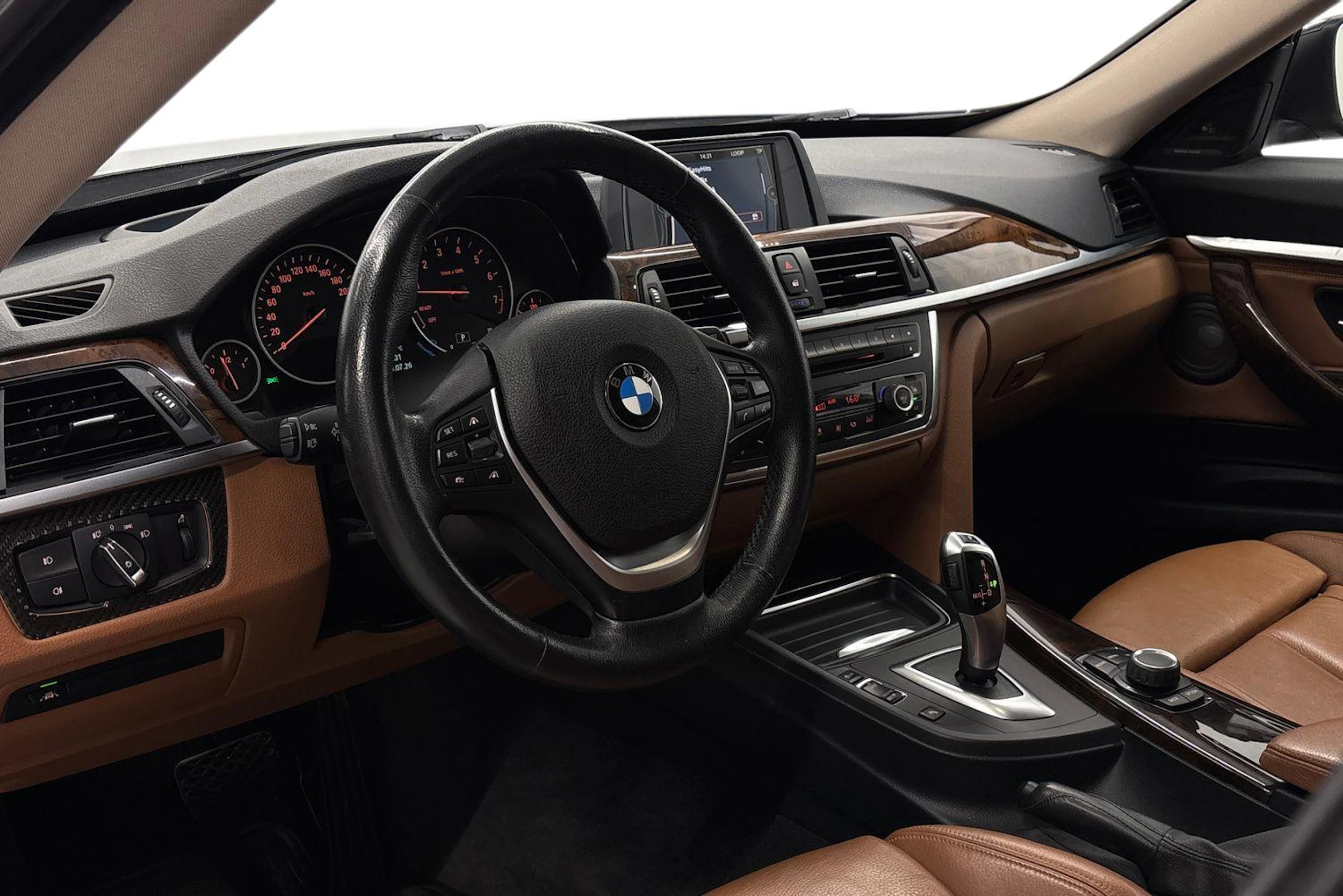 musta BMW 320 Gran Turismo 2014 kuva 6.