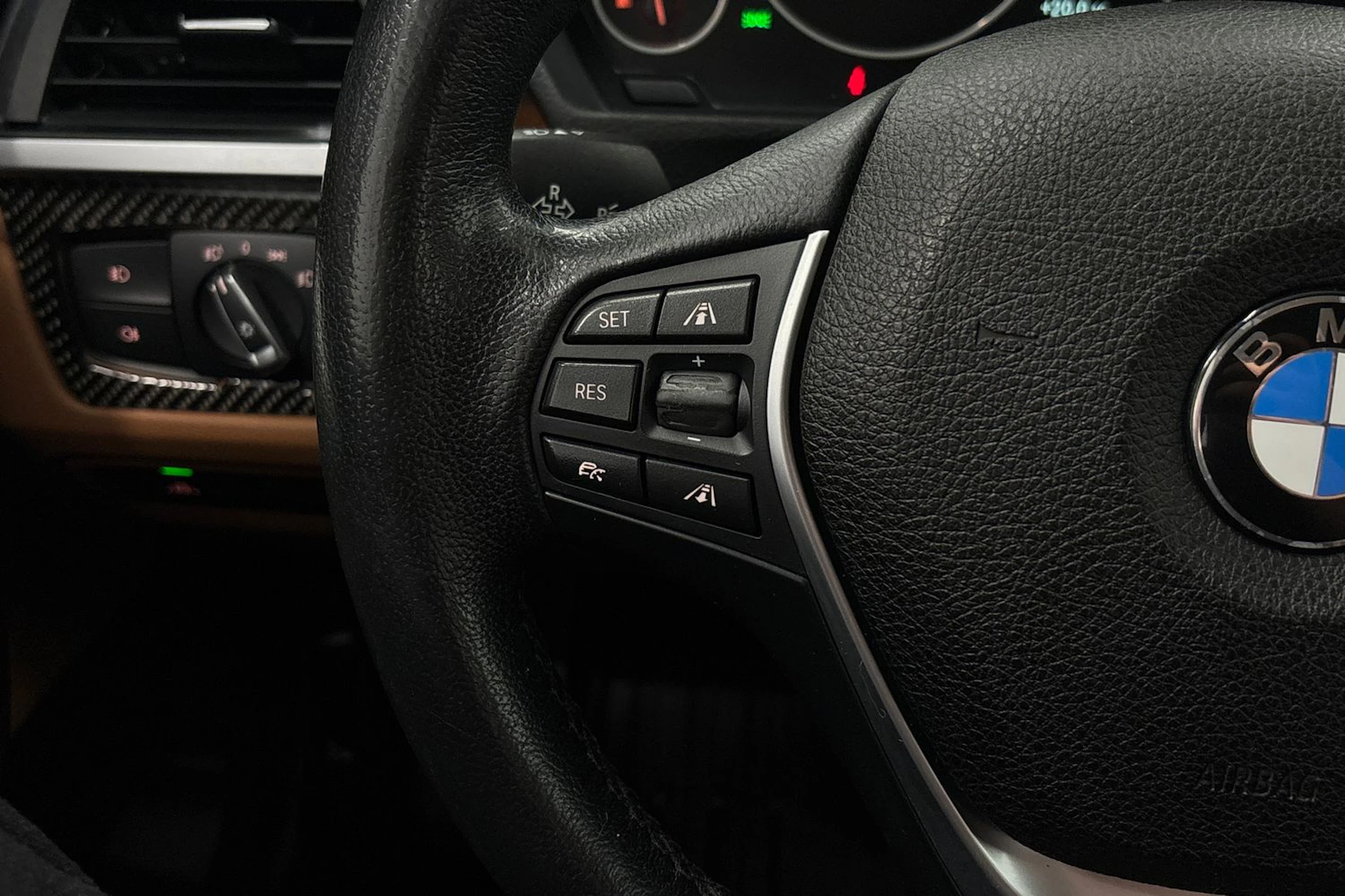 musta BMW 320 Gran Turismo 2014 kuva 11.