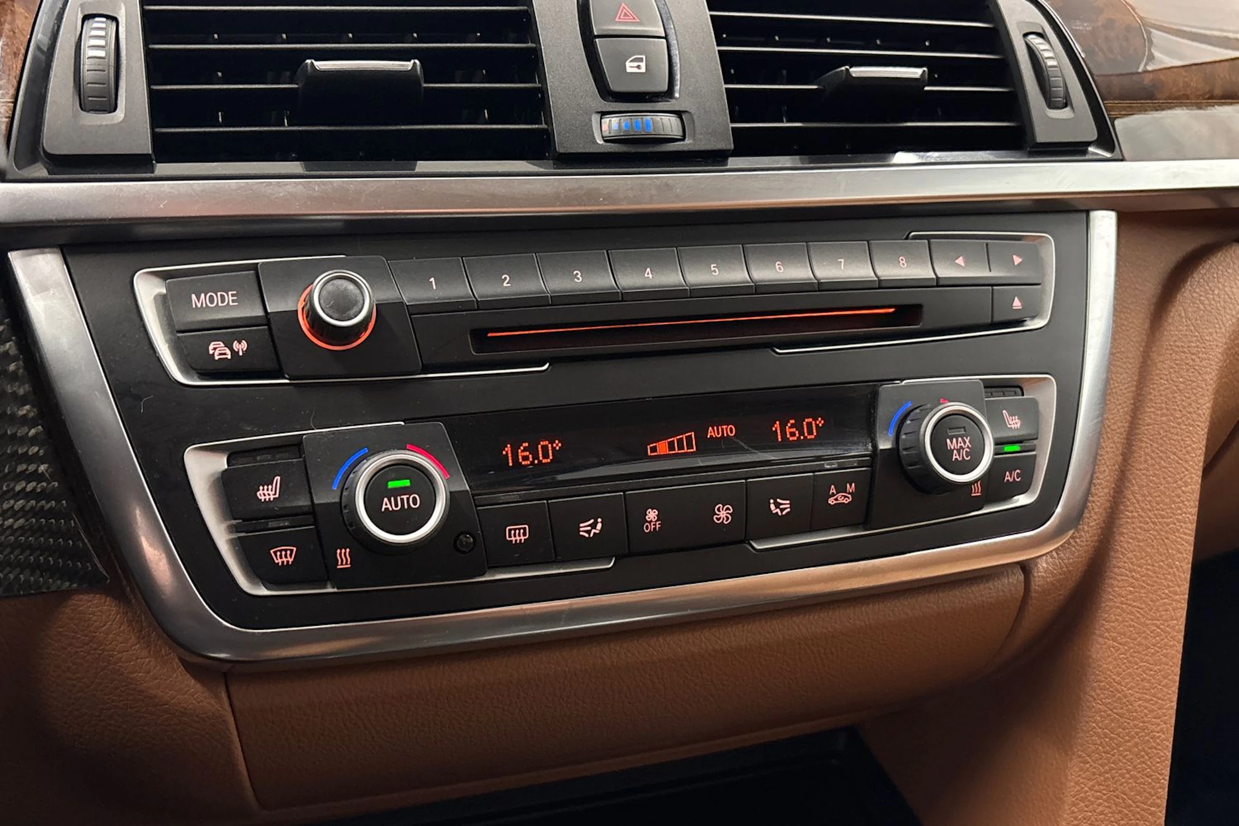 musta BMW 320 Gran Turismo 2014 kuva 15.
