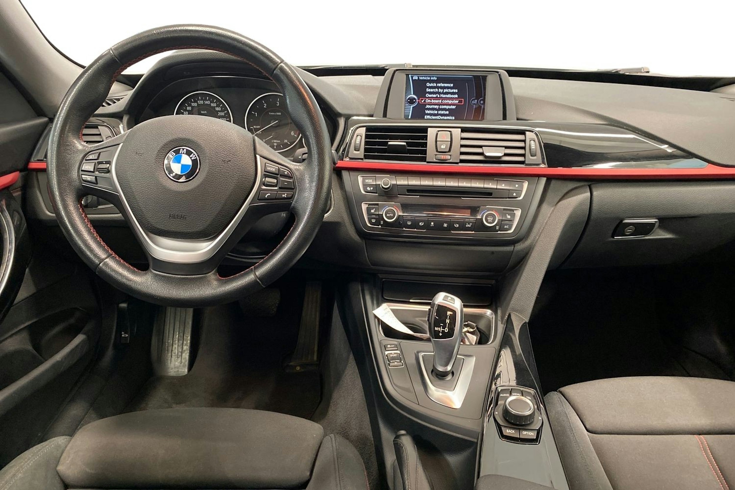 Valkoinen BMW 320 Gran Turismo 2014 kuva 6.