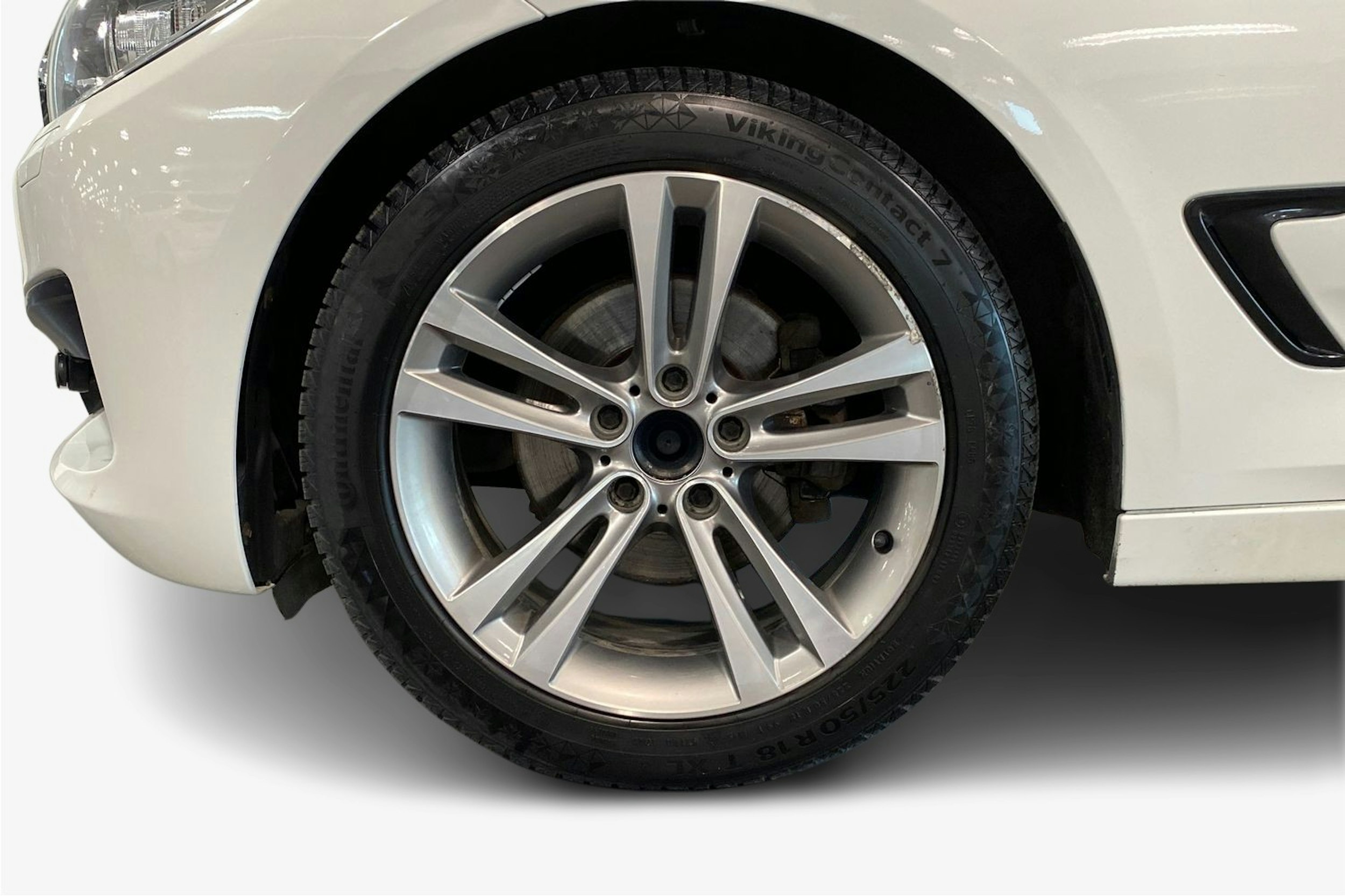 Valkoinen BMW 320 Gran Turismo 2014 kuva 8.