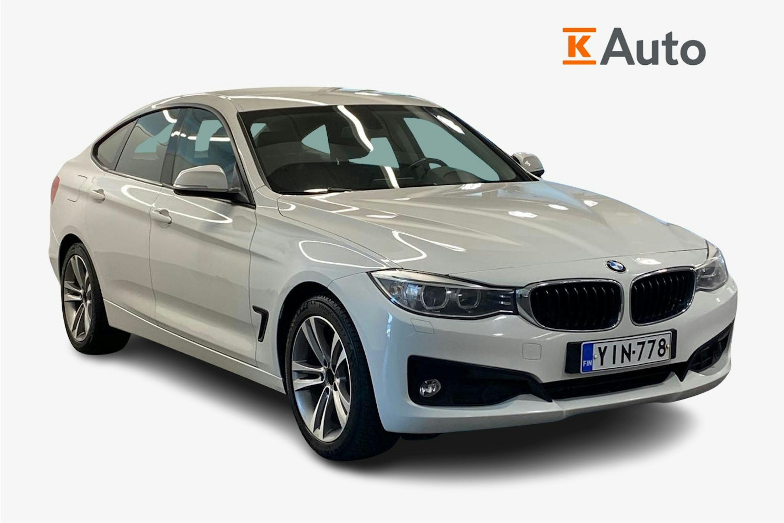 Valkoinen BMW 320 Gran Turismo 2014 kuva 16.