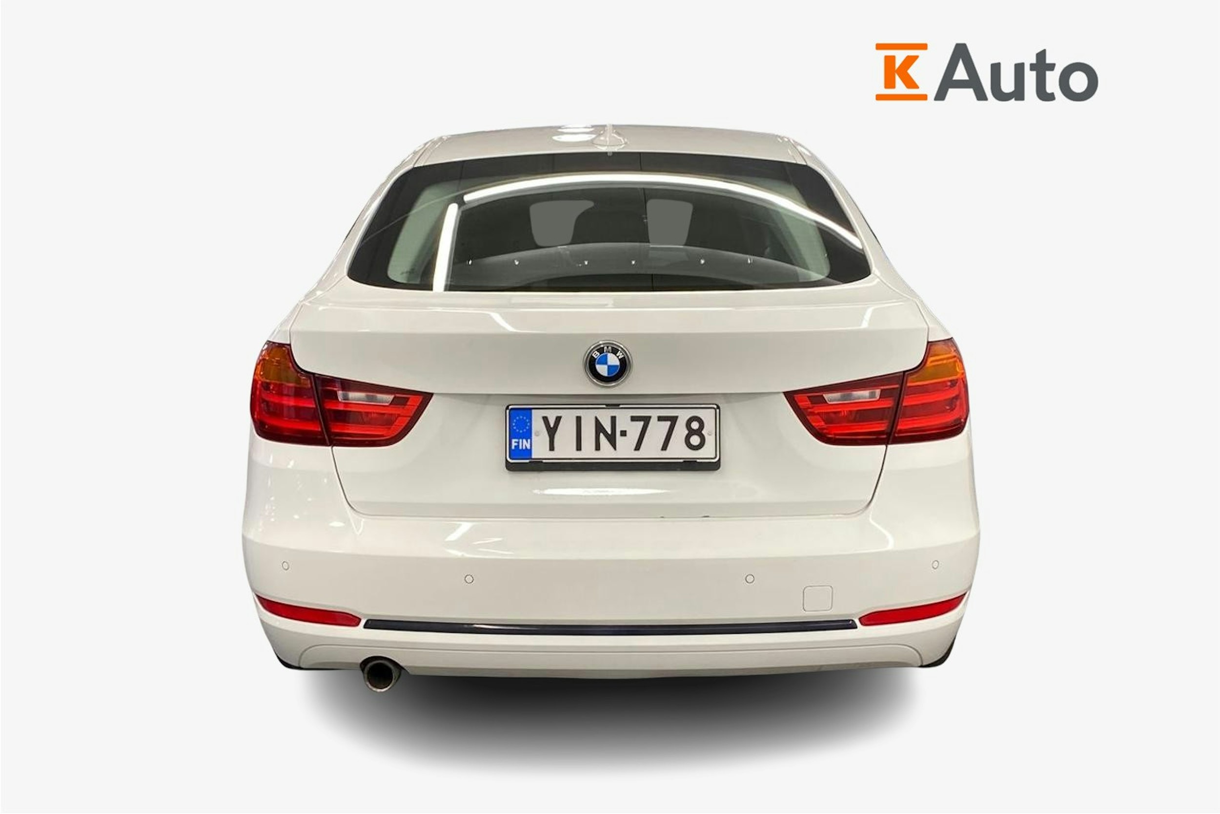 Valkoinen BMW 320 Gran Turismo 2014 kuva 18.