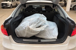 valkoinen BMW 320 Gran Turismo 2014 kuva 21.