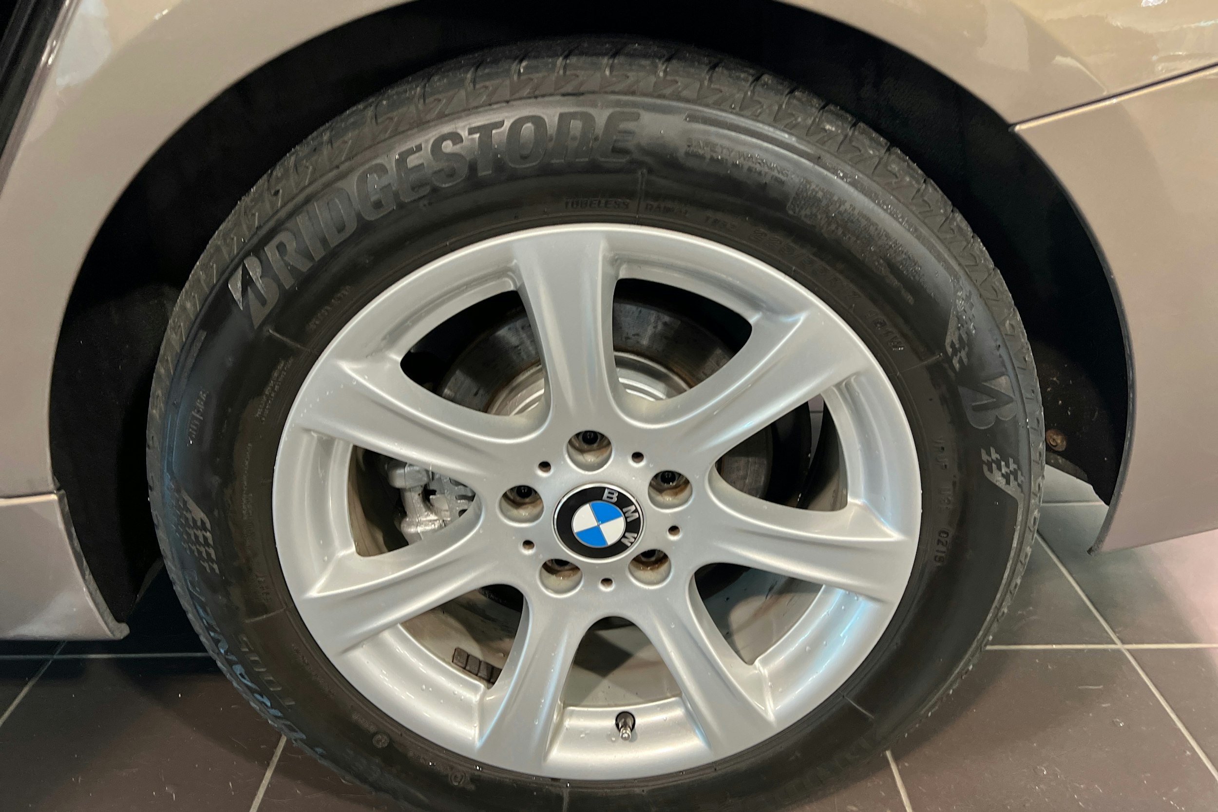 ruskea (beige) BMW 320 Gran Turismo 2015 kuva 11.
