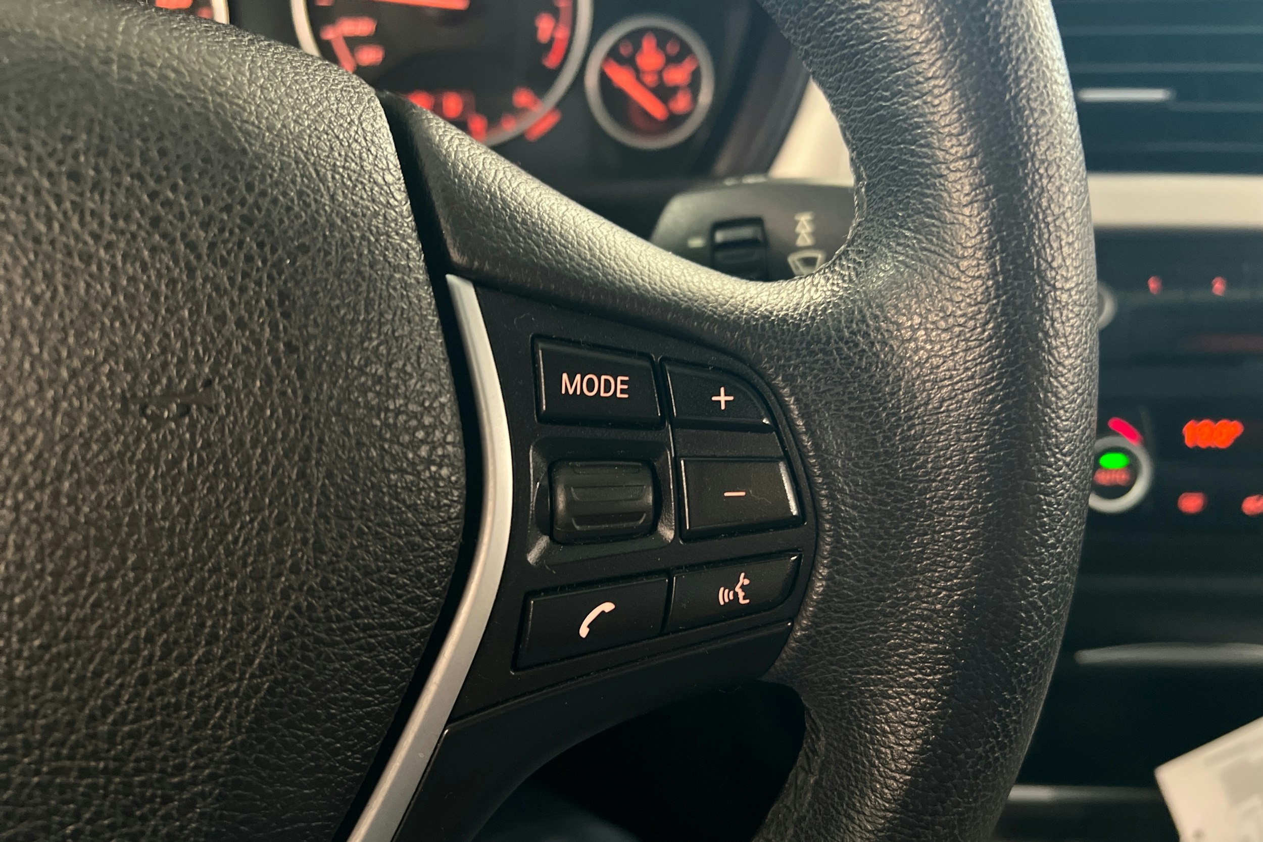 ruskea (beige) BMW 320 Gran Turismo 2015 kuva 20.