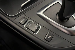 Ruskea (beige) BMW 320 Gran Turismo 2016 kuva 28.
