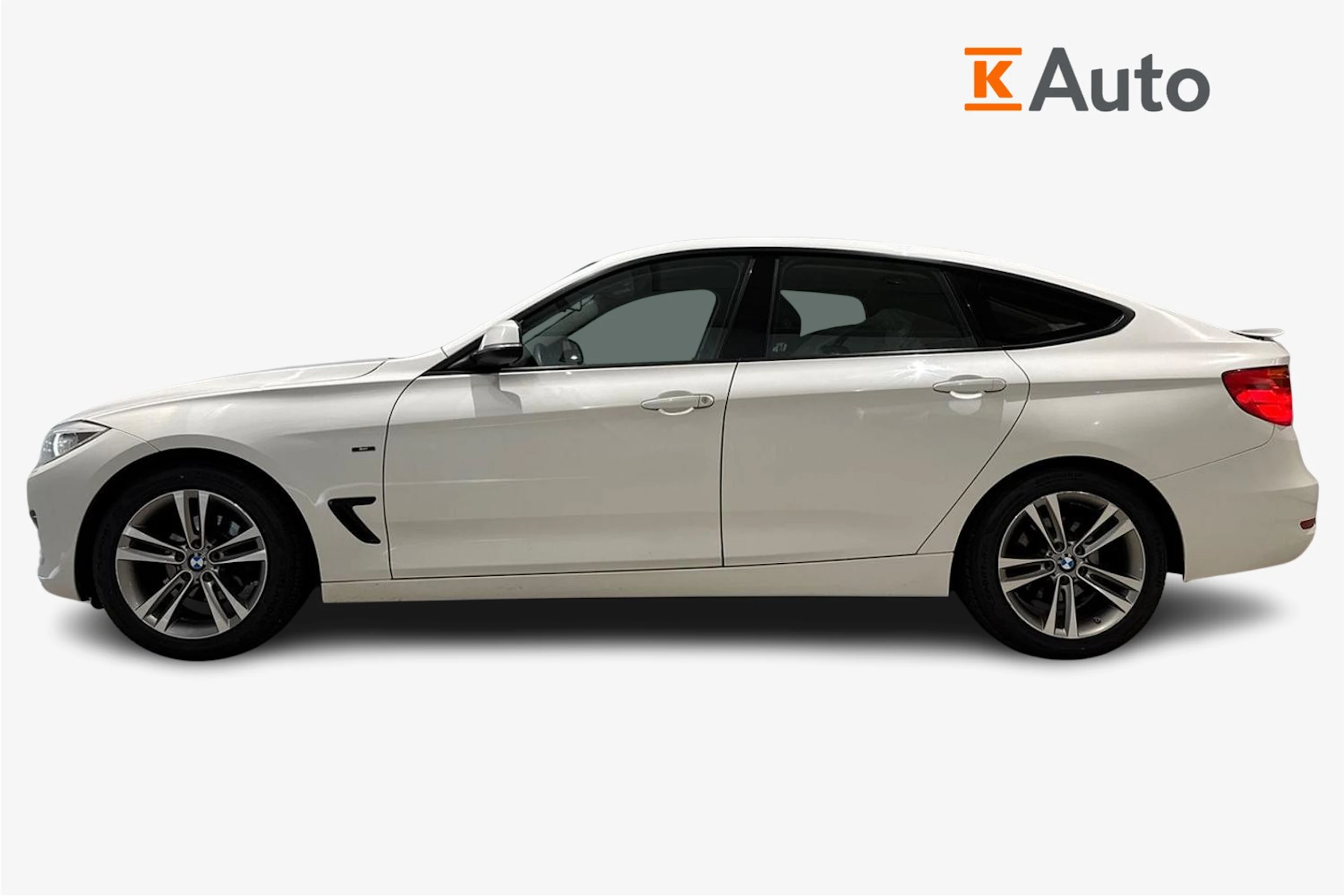 valkoinen BMW 320 Gran Turismo 2016 kuva 5.