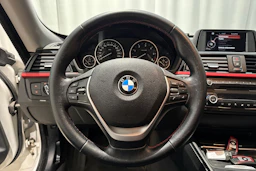 valkoinen BMW 320 Gran Turismo 2016 kuva 16.