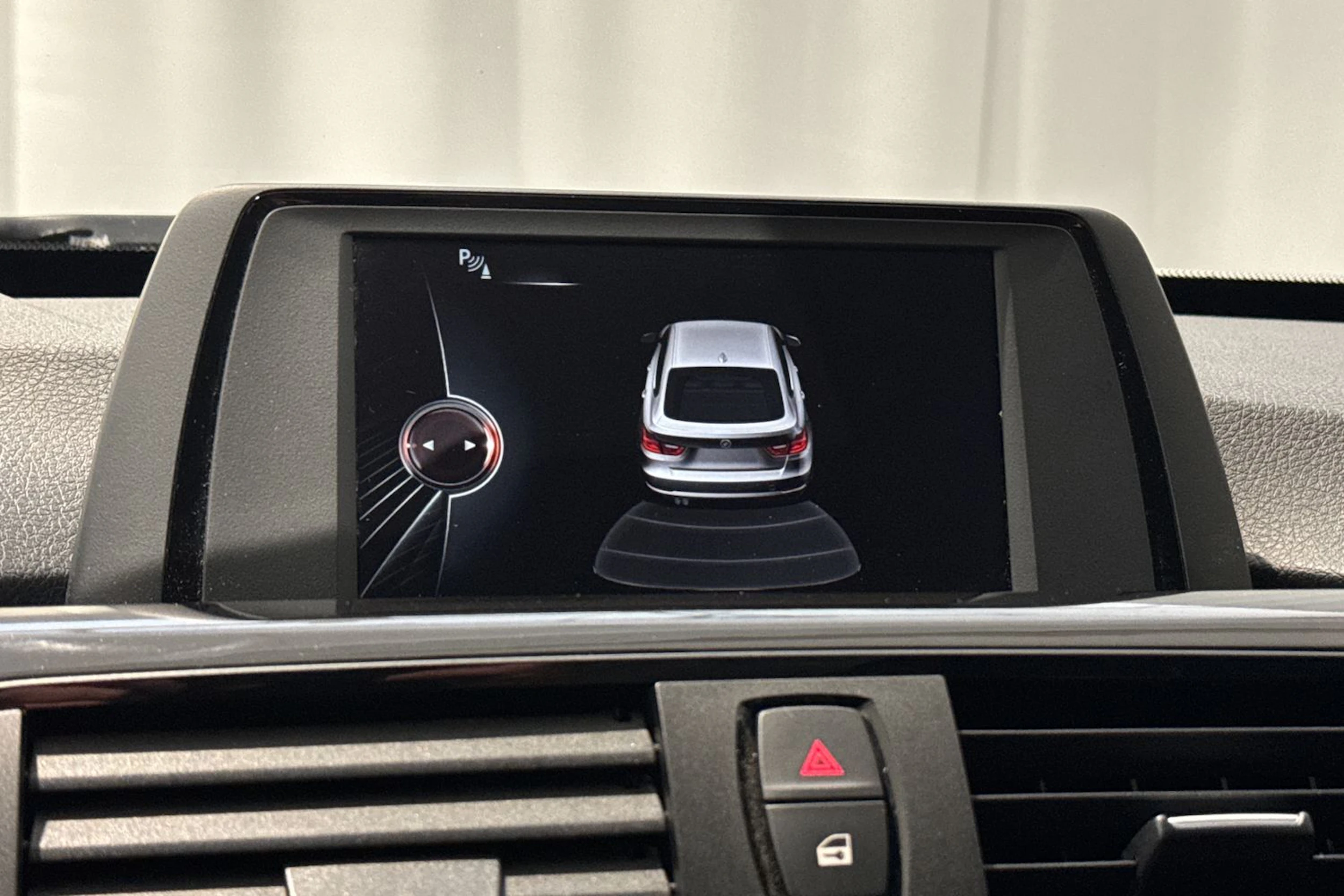 valkoinen BMW 320 Gran Turismo 2016 kuva 18.