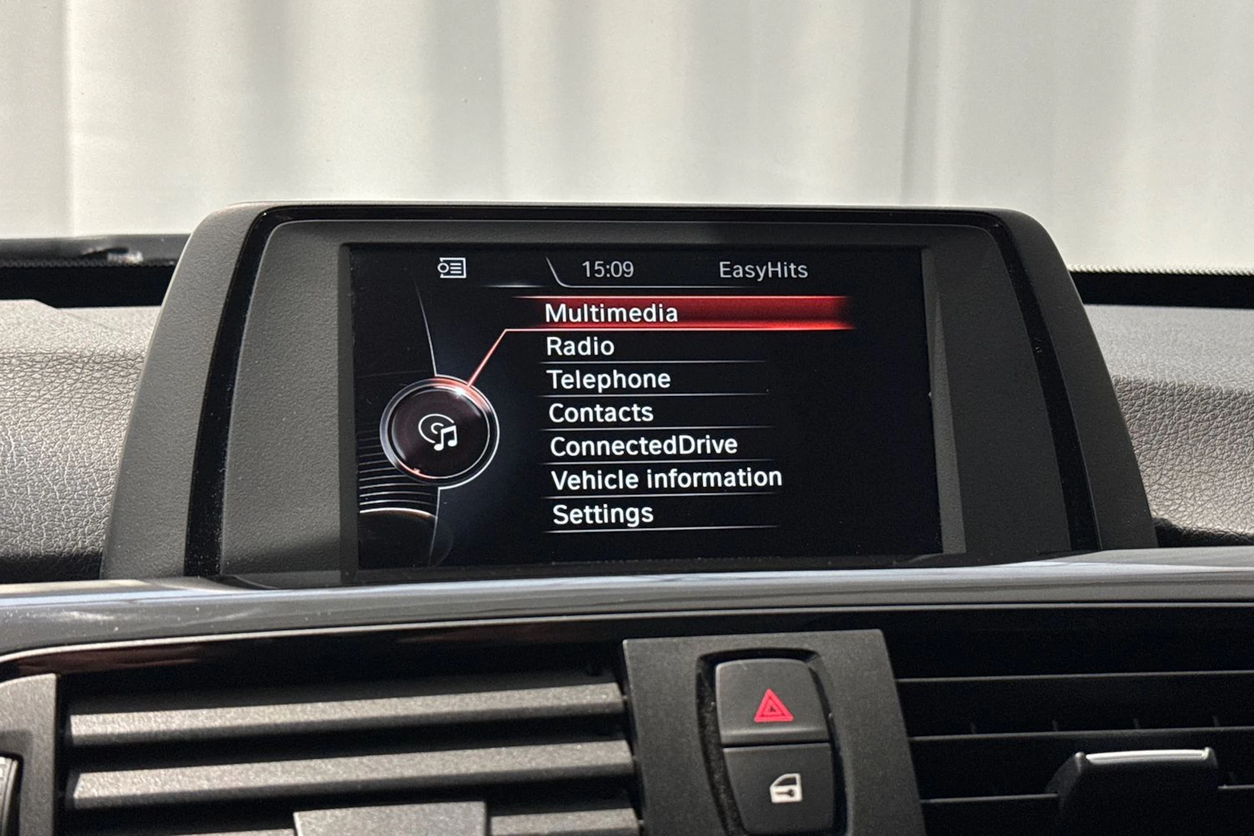 valkoinen BMW 320 Gran Turismo 2016 kuva 19.