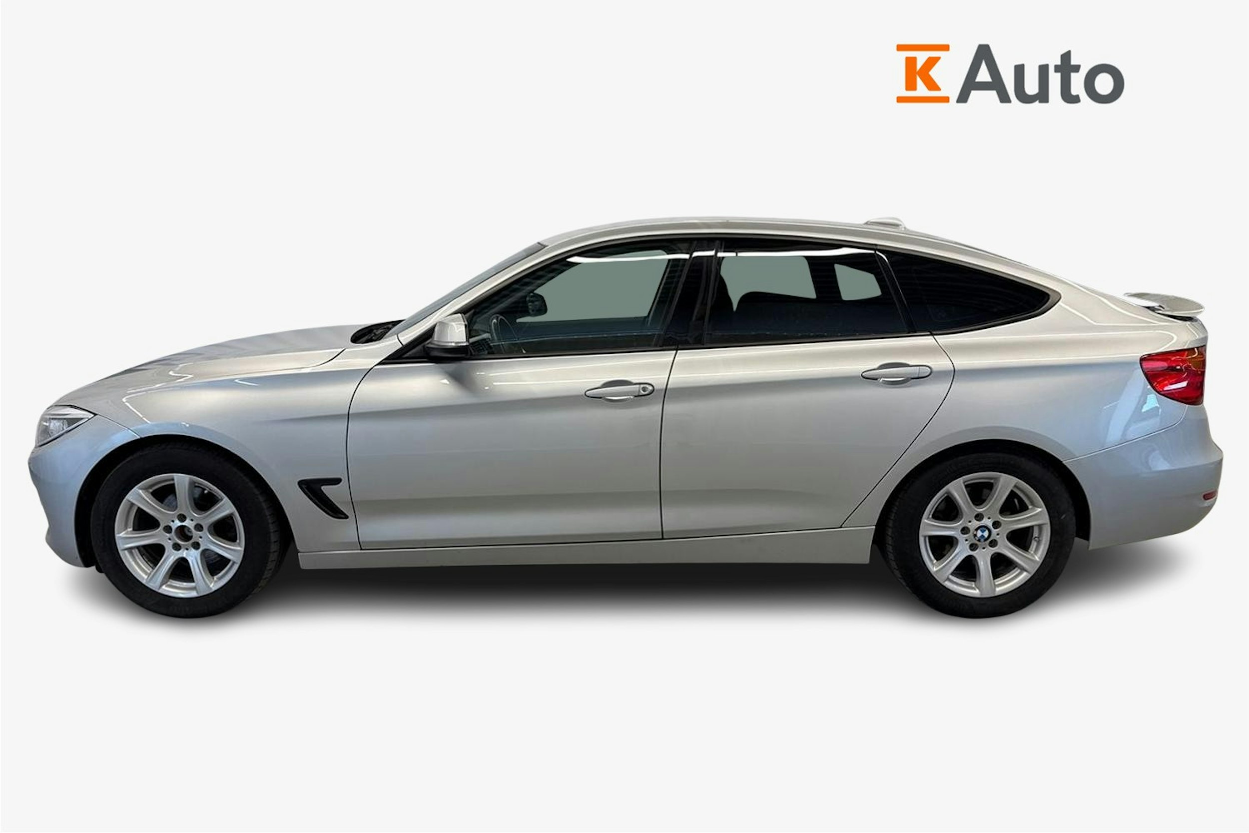 hopea BMW 320 Gran Turismo 2016 kuva 6.