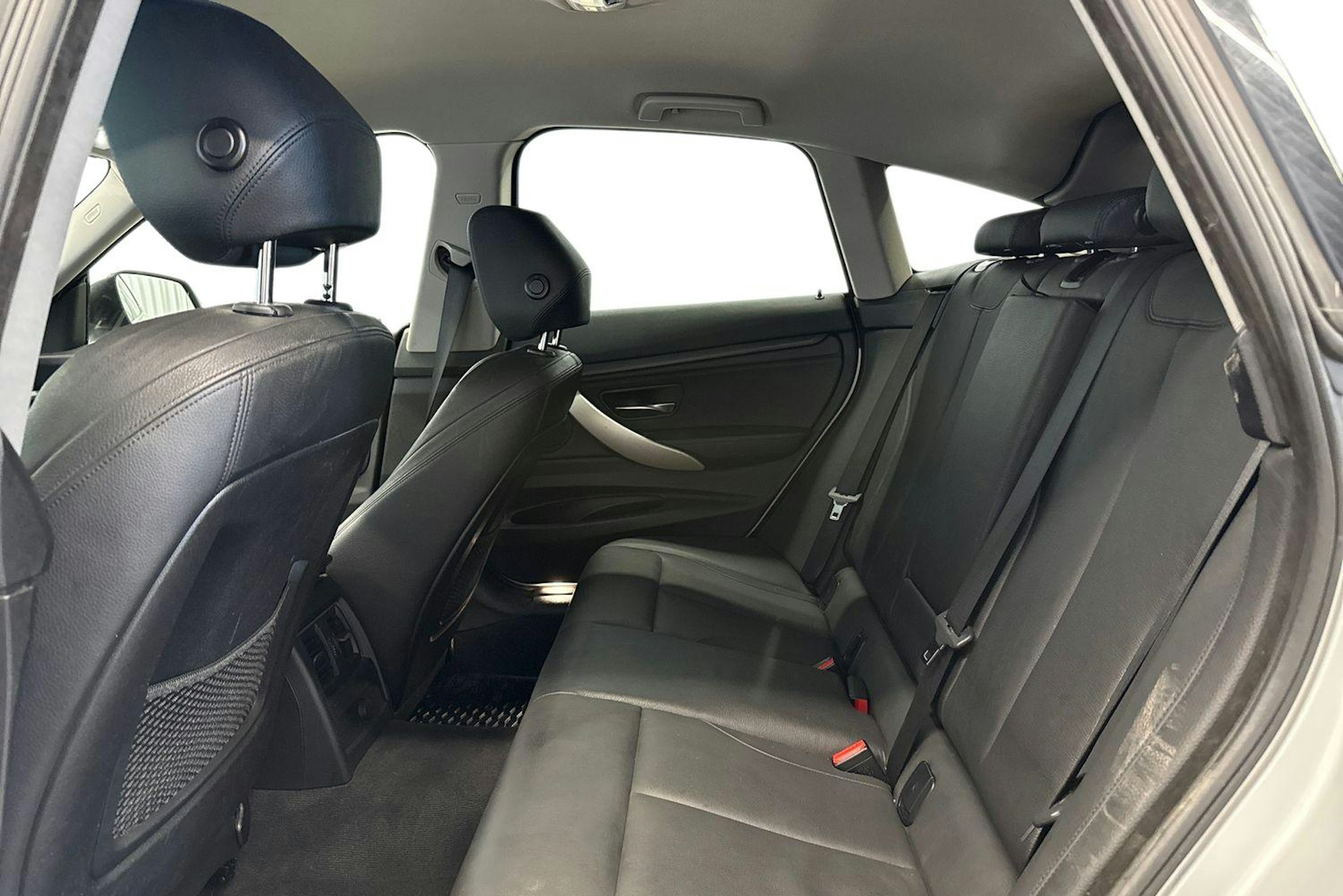 hopea BMW 320 Gran Turismo 2016 kuva 10.