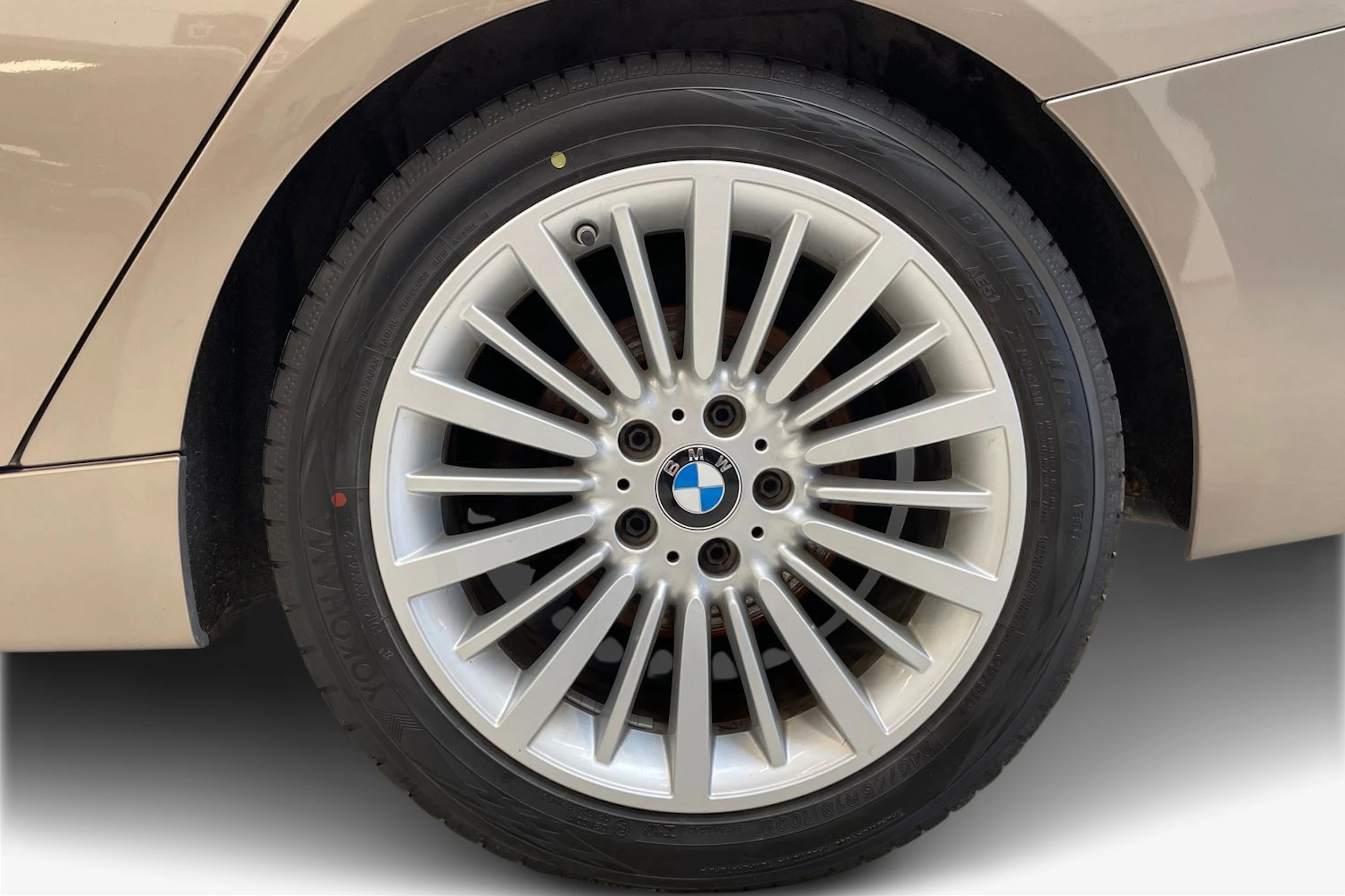ruskea (beige) BMW 320 Gran Turismo 2017 kuva 9.