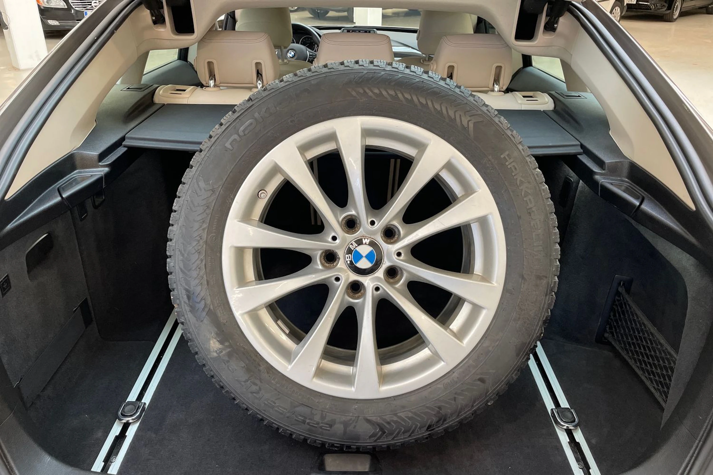 ruskea (beige) BMW 320 Gran Turismo 2017 kuva 10.