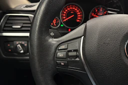 sininen BMW 320 Gran Turismo 2017 kuva 16.