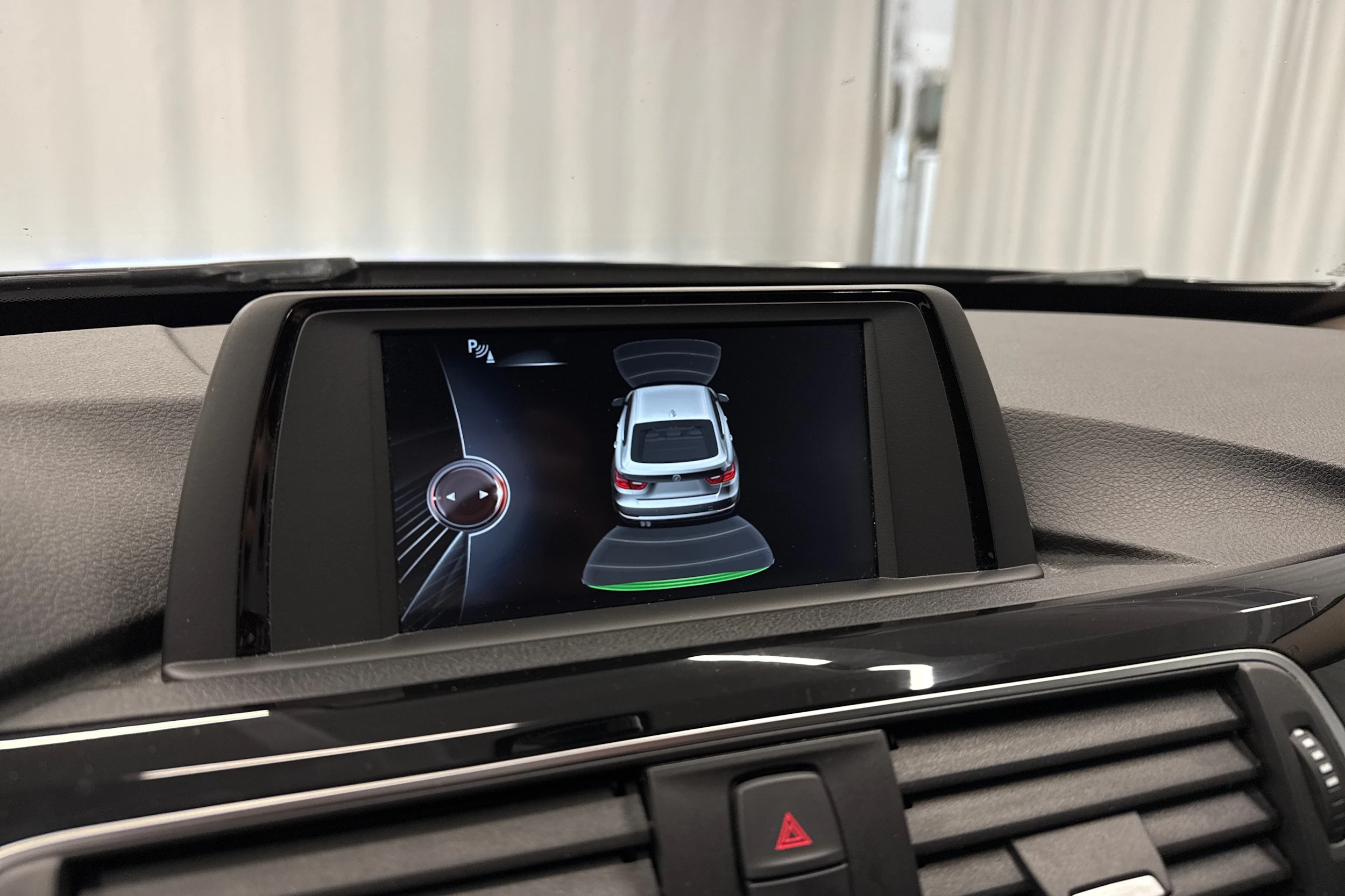 sininen BMW 320 Gran Turismo 2017 kuva 23.