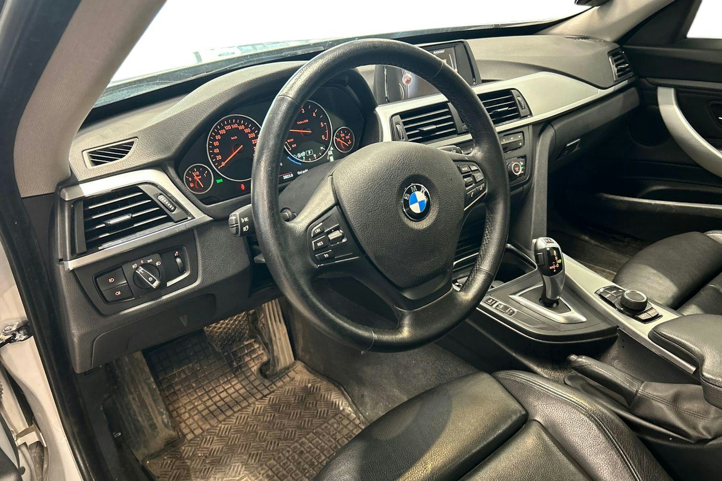 hopea BMW 320 Gran Turismo 2017 kuva 3.