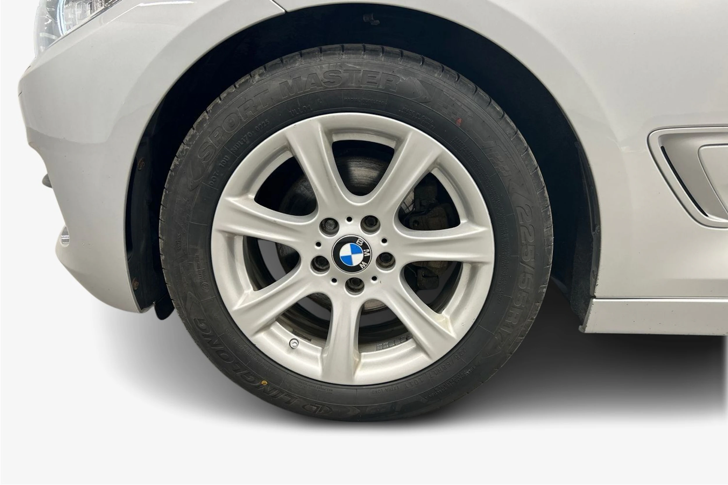 hopea BMW 320 Gran Turismo 2017 kuva 9.