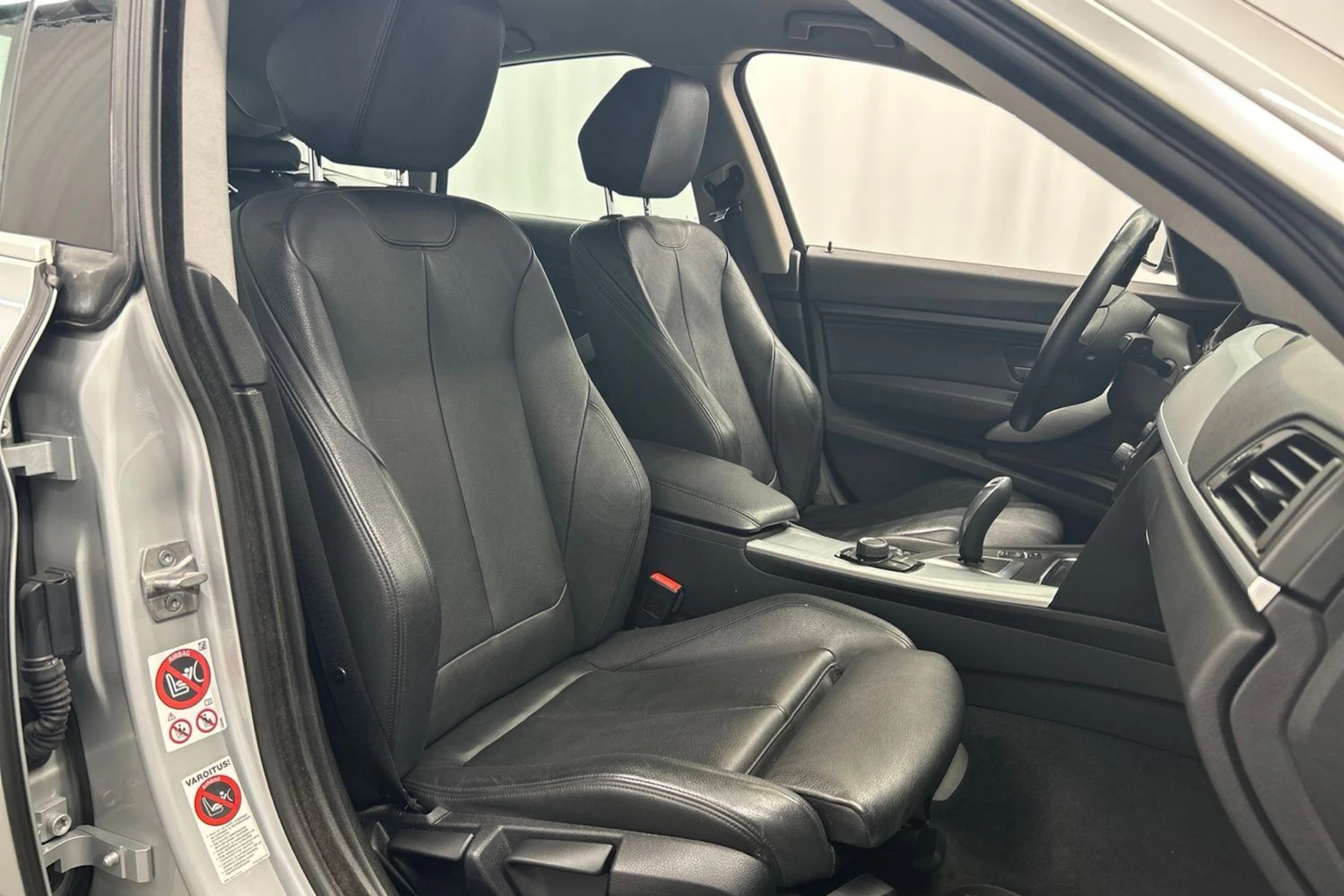 hopea BMW 320 Gran Turismo 2017 kuva 12.