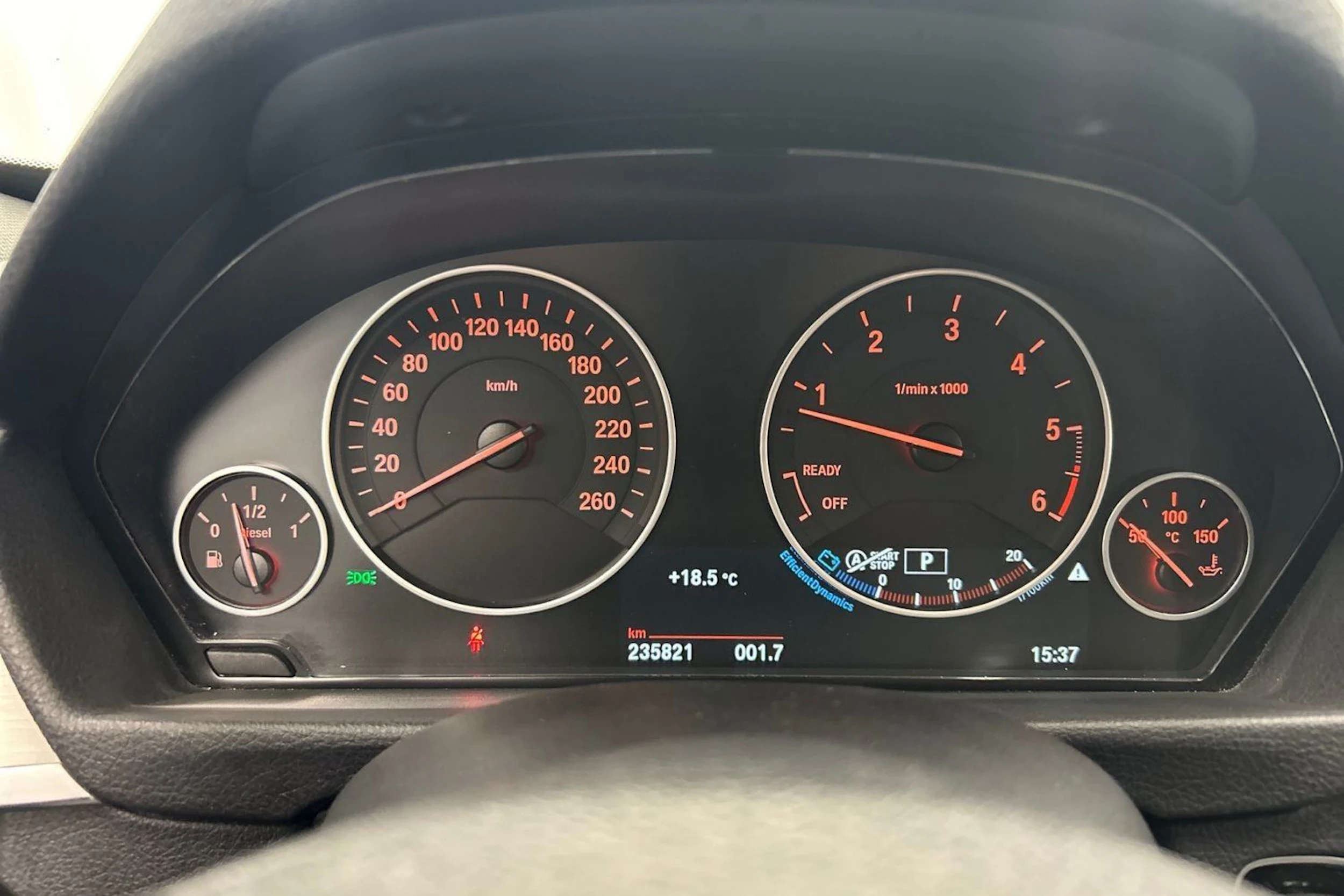 hopea BMW 320 Gran Turismo 2017 kuva 16.