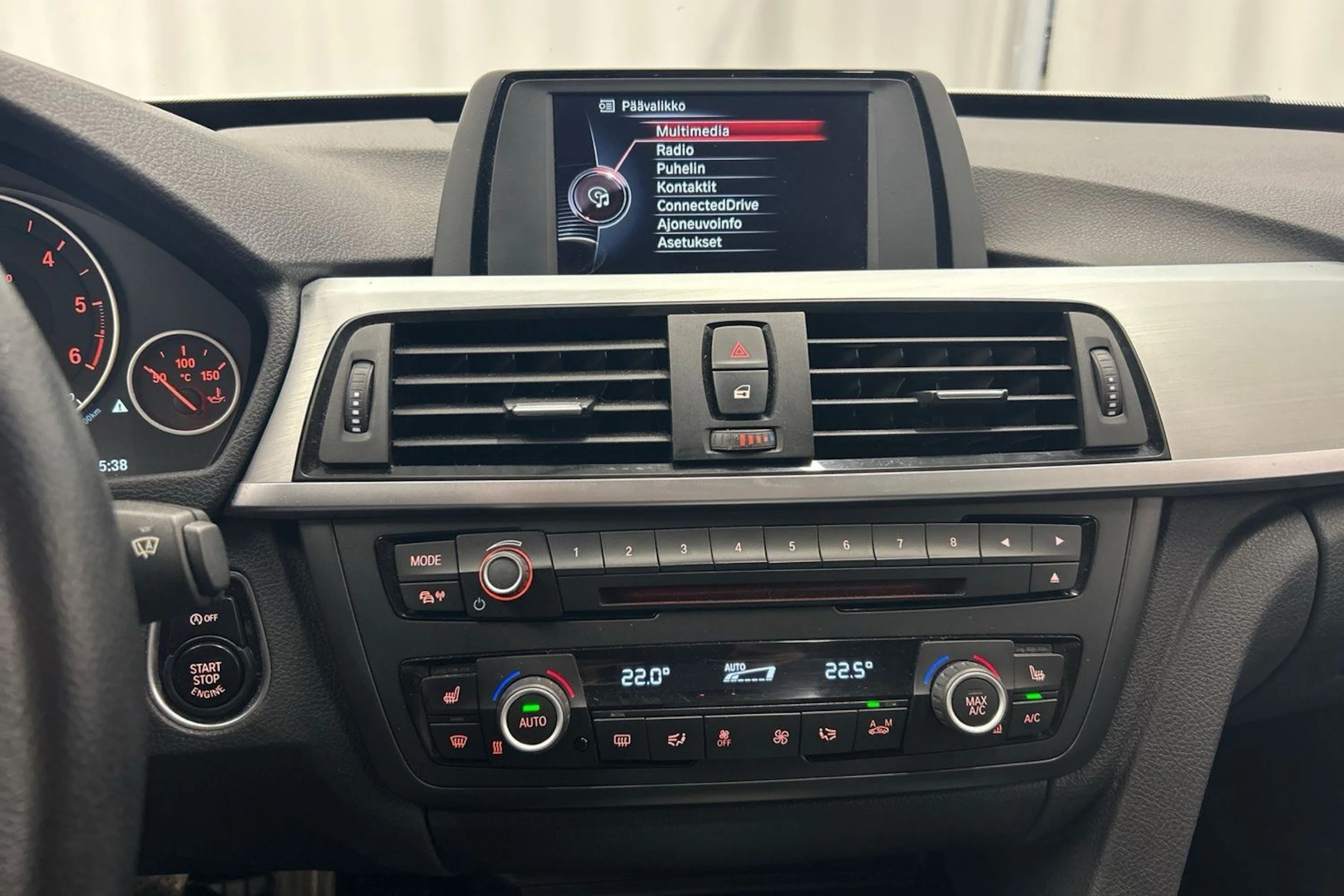 hopea BMW 320 Gran Turismo 2017 kuva 19.