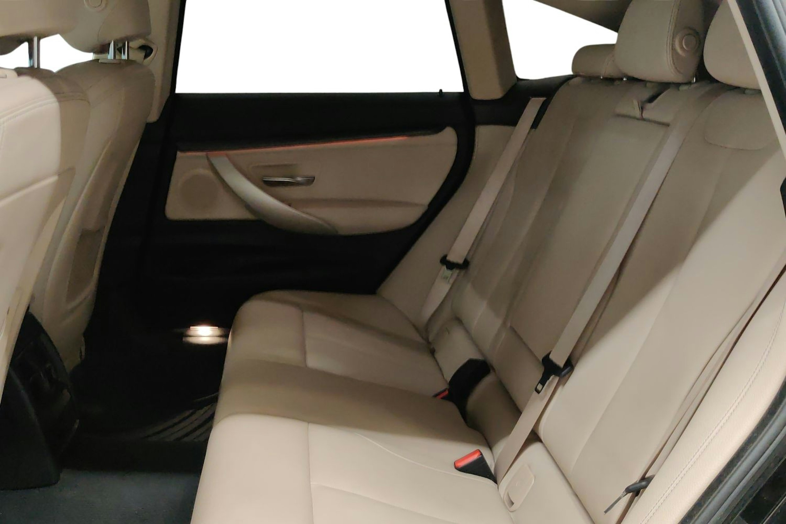 musta BMW 320 Gran Turismo 2017 kuva 8.