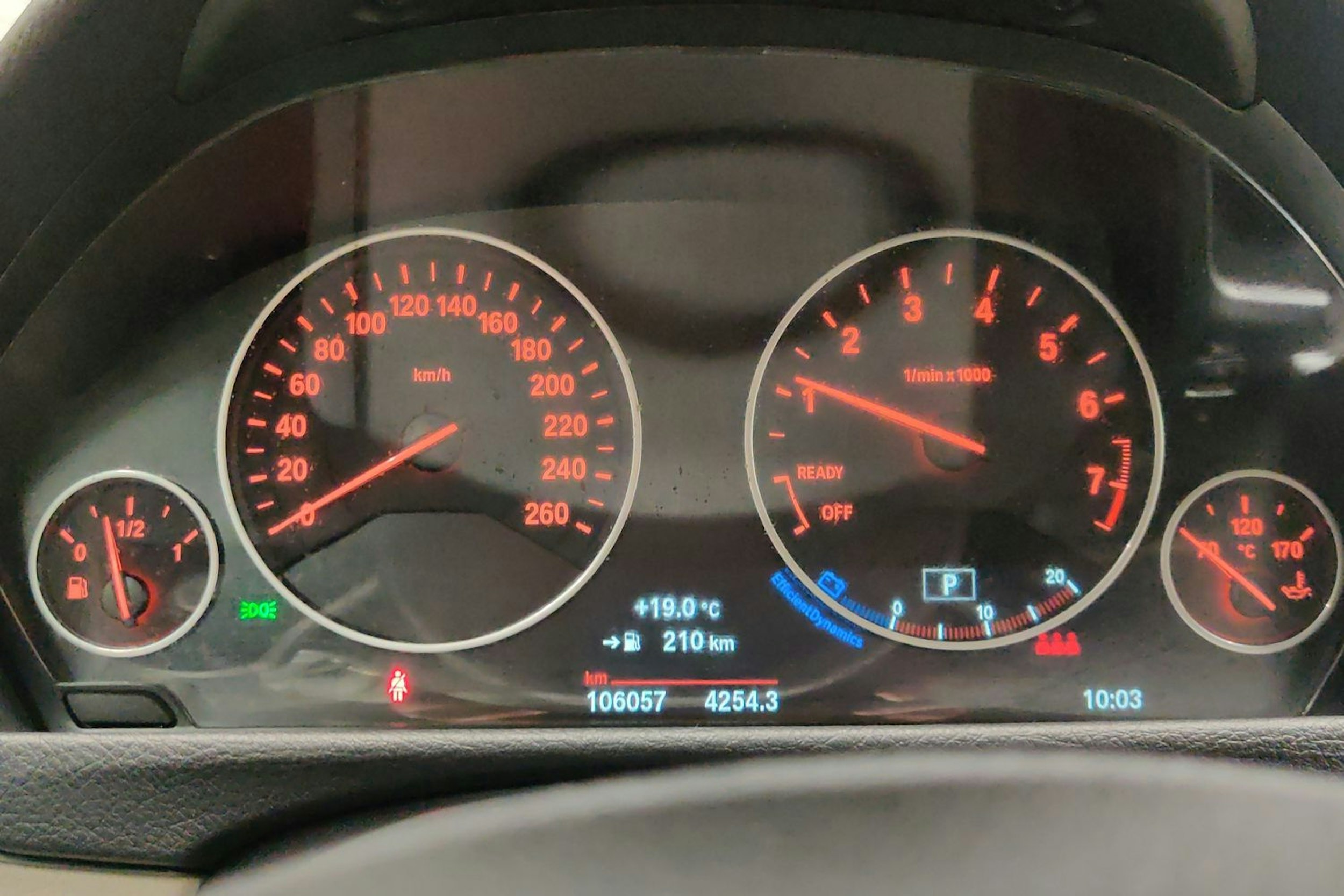musta BMW 320 Gran Turismo 2017 kuva 11.