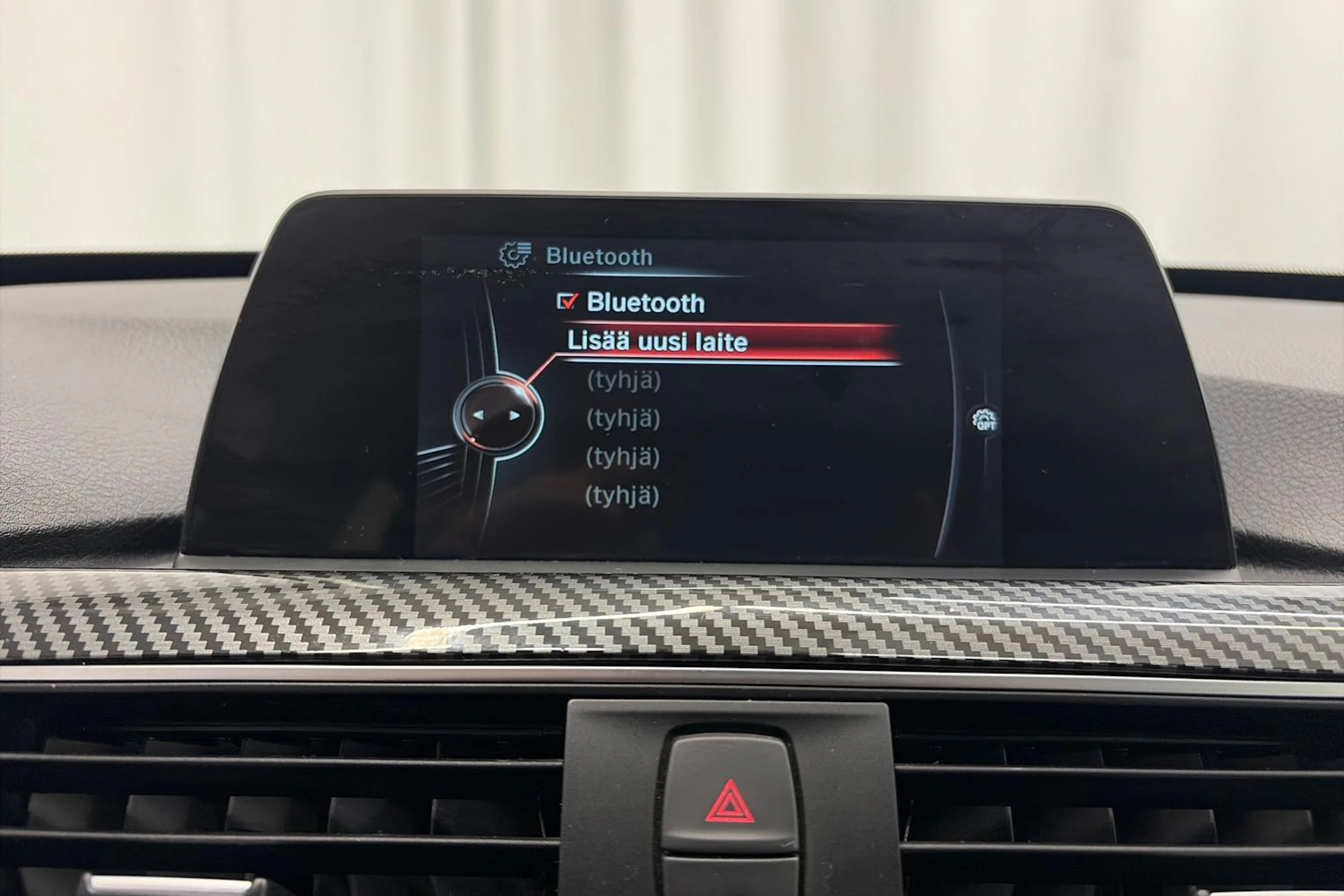 musta BMW 320 Gran Turismo 2017 kuva 24.