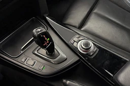 musta BMW 320 Gran Turismo 2017 kuva 27.