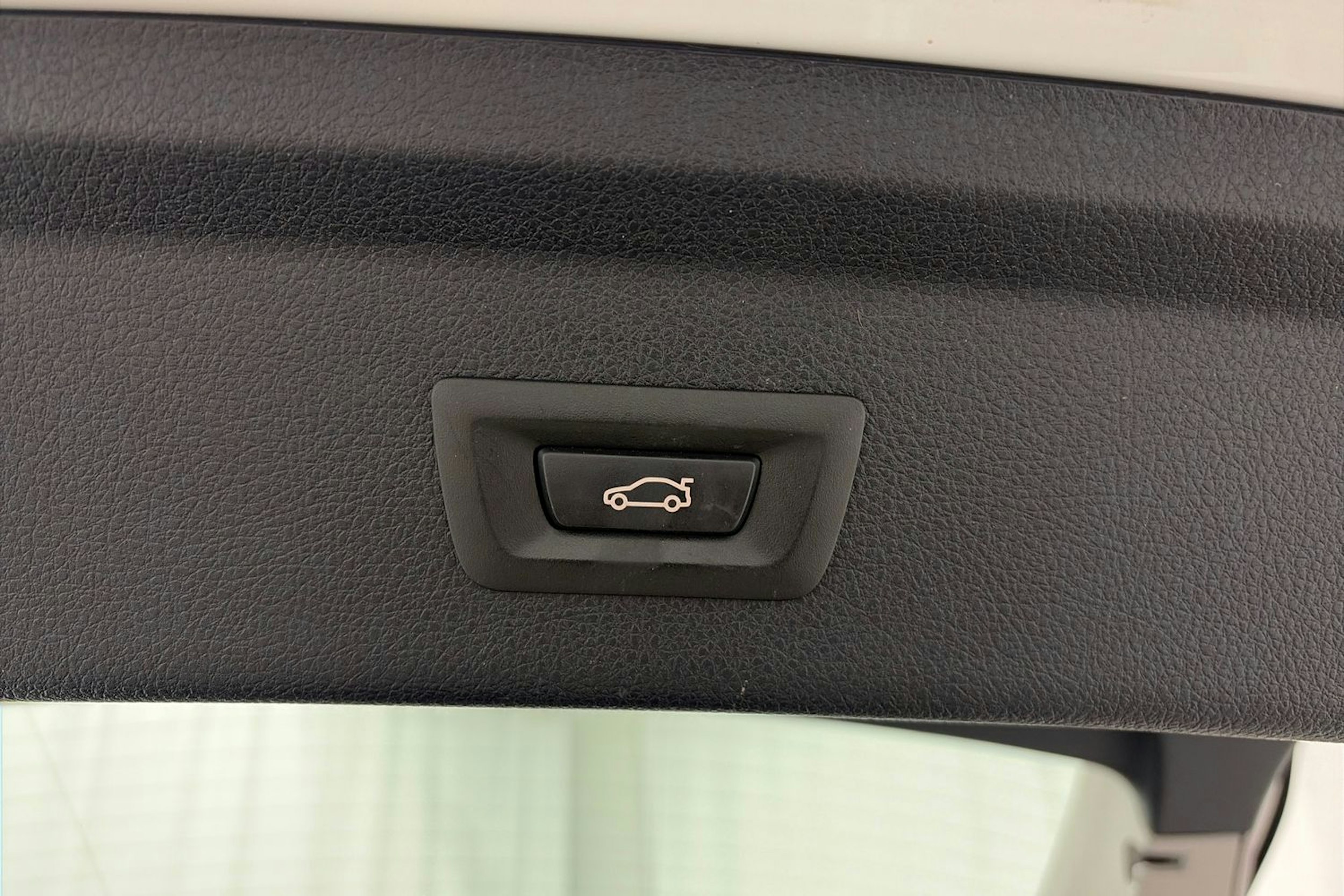 valkoinen BMW 320 Gran Turismo 2017 kuva 15.