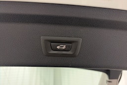 valkoinen BMW 320 Gran Turismo 2017 kuva 15.