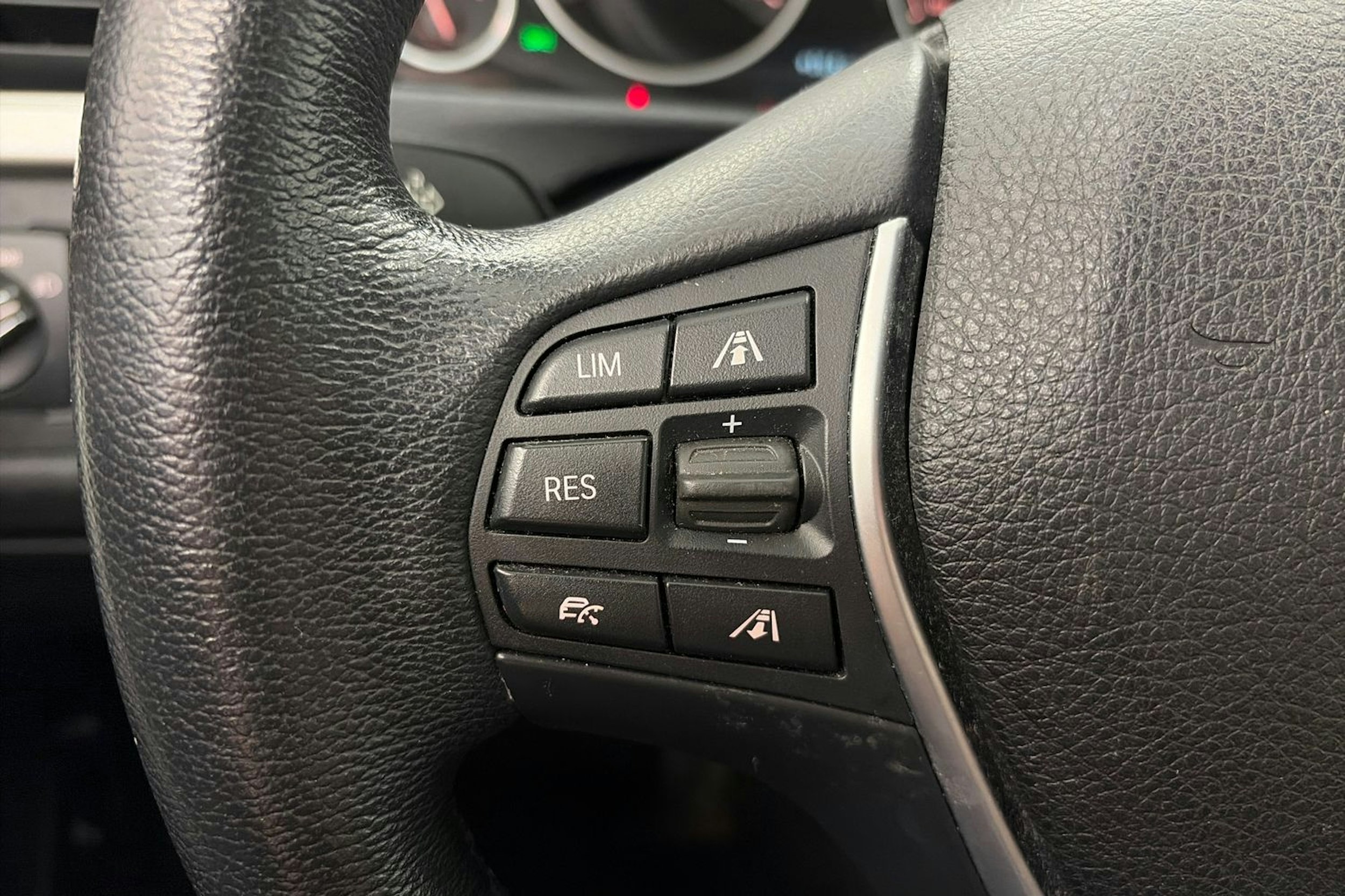 valkoinen BMW 320 Gran Turismo 2017 kuva 18.