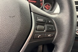 valkoinen BMW 320 Gran Turismo 2017 kuva 19.