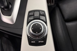 valkoinen BMW 320 Gran Turismo 2017 kuva 26.