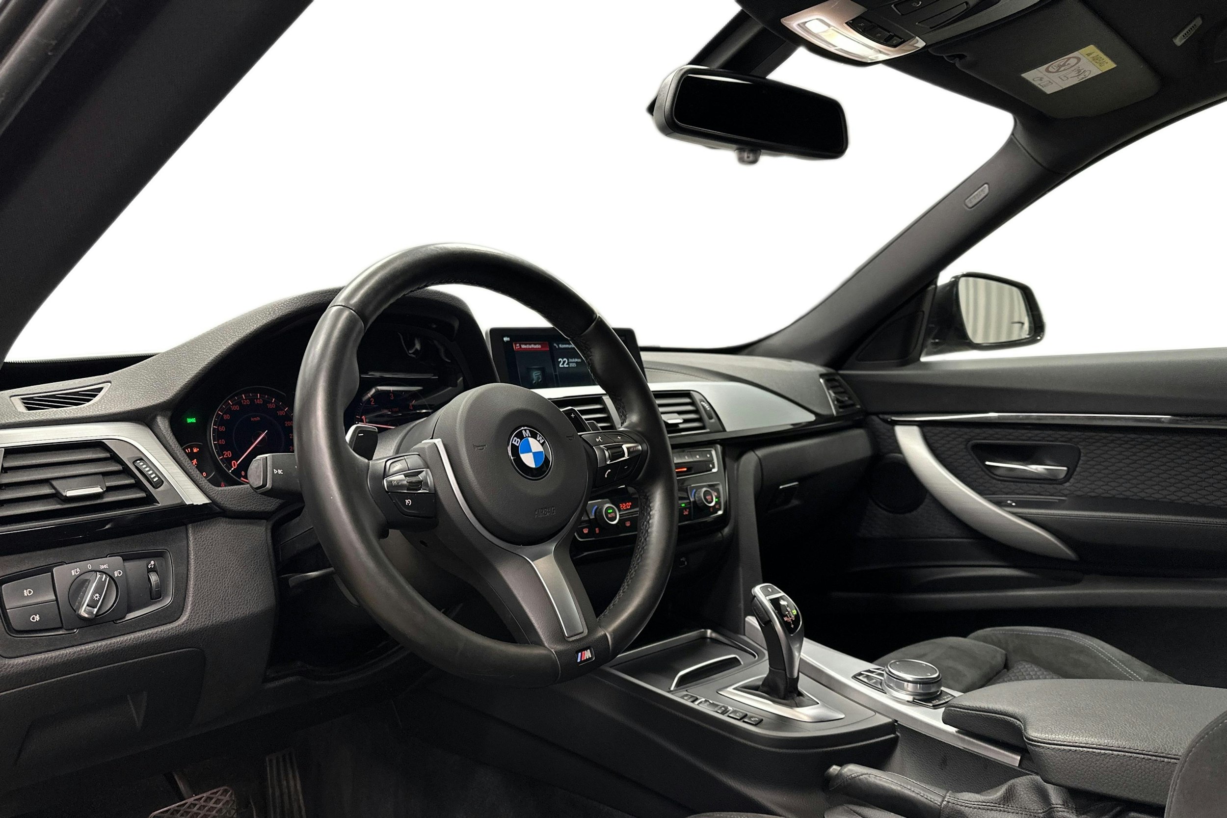 harmaa BMW 320 Gran Turismo 2018 kuva 7.