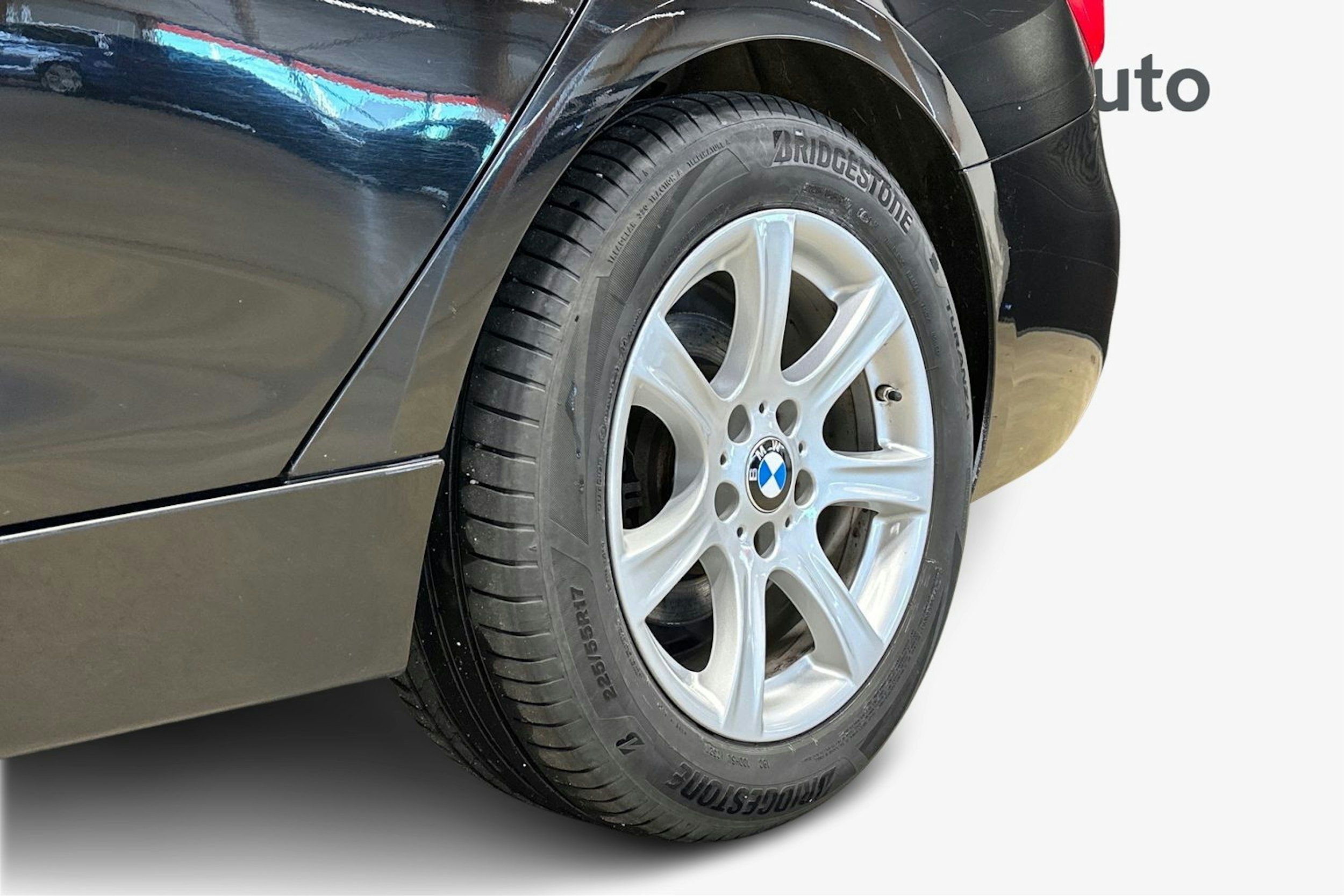 musta BMW 320 Gran Turismo 2018 kuva 11.