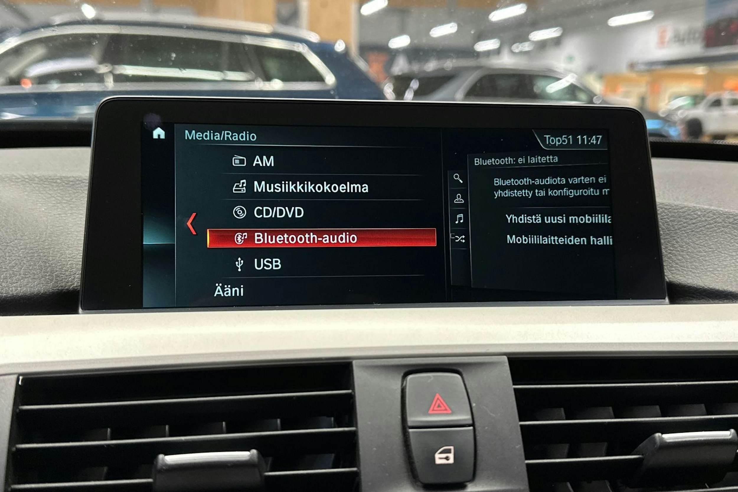 musta BMW 320 Gran Turismo 2018 kuva 21.