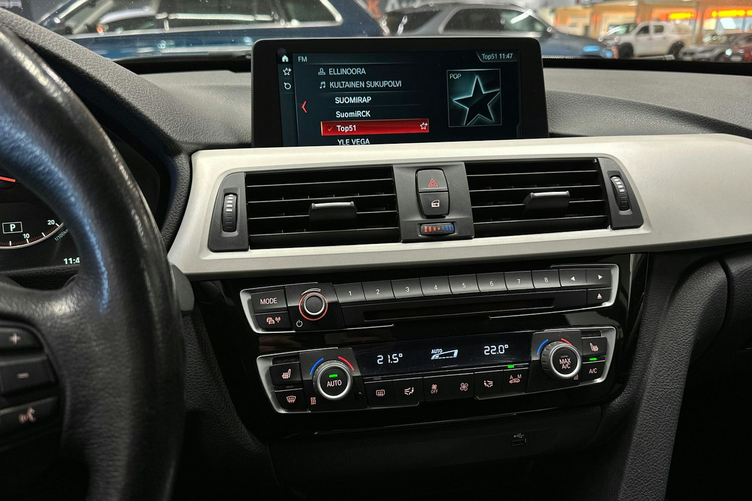 musta BMW 320 Gran Turismo 2018 kuva 22.