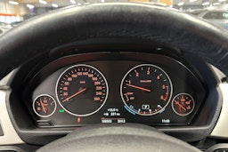 musta BMW 320 Gran Turismo 2018 kuva 24.