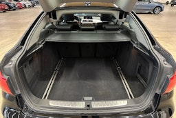 musta BMW 320 Gran Turismo 2018 kuva 30.