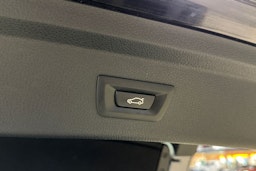 musta BMW 320 Gran Turismo 2018 kuva 33.