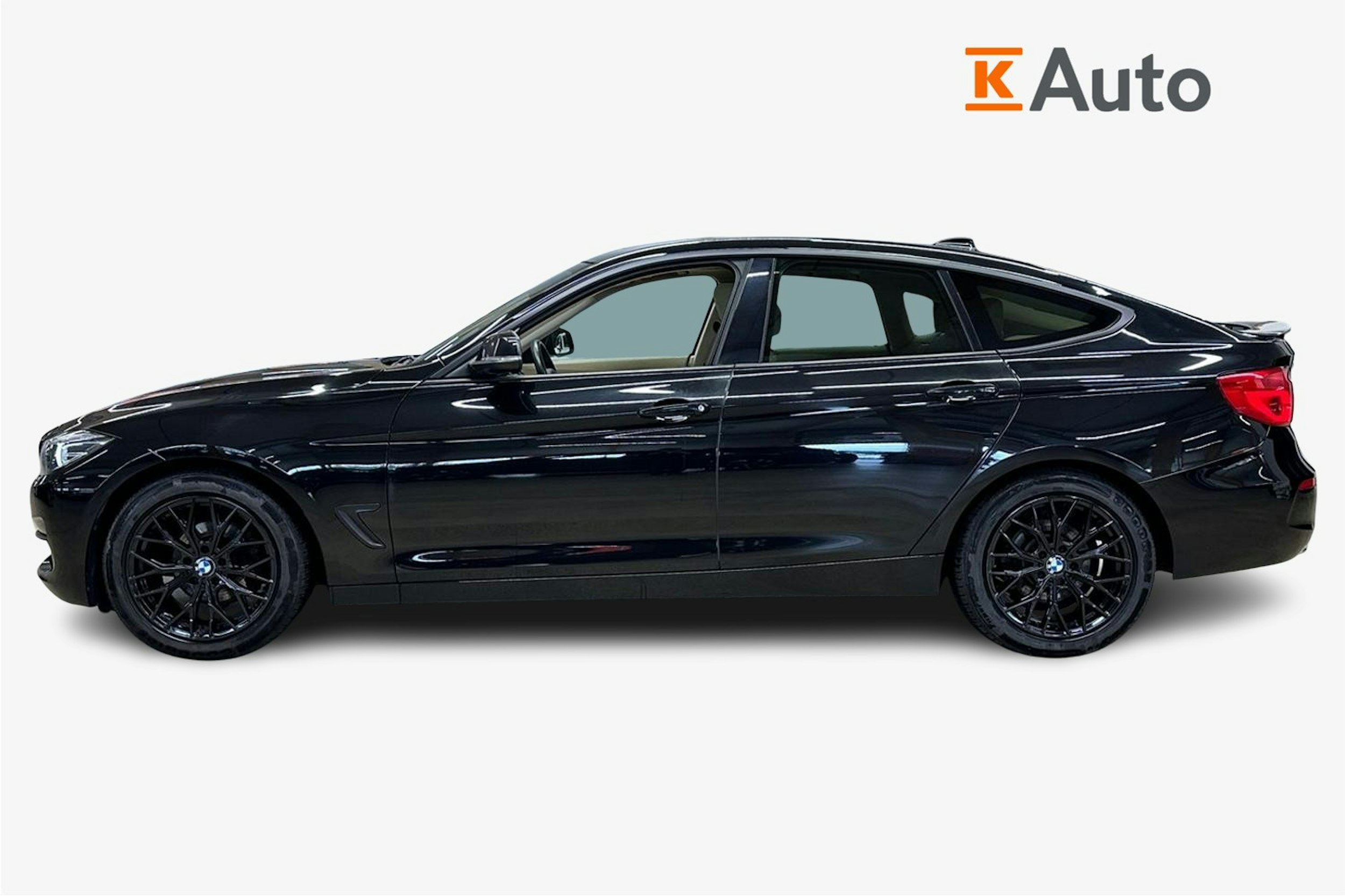 musta BMW 320 Gran Turismo 2018 kuva 6.